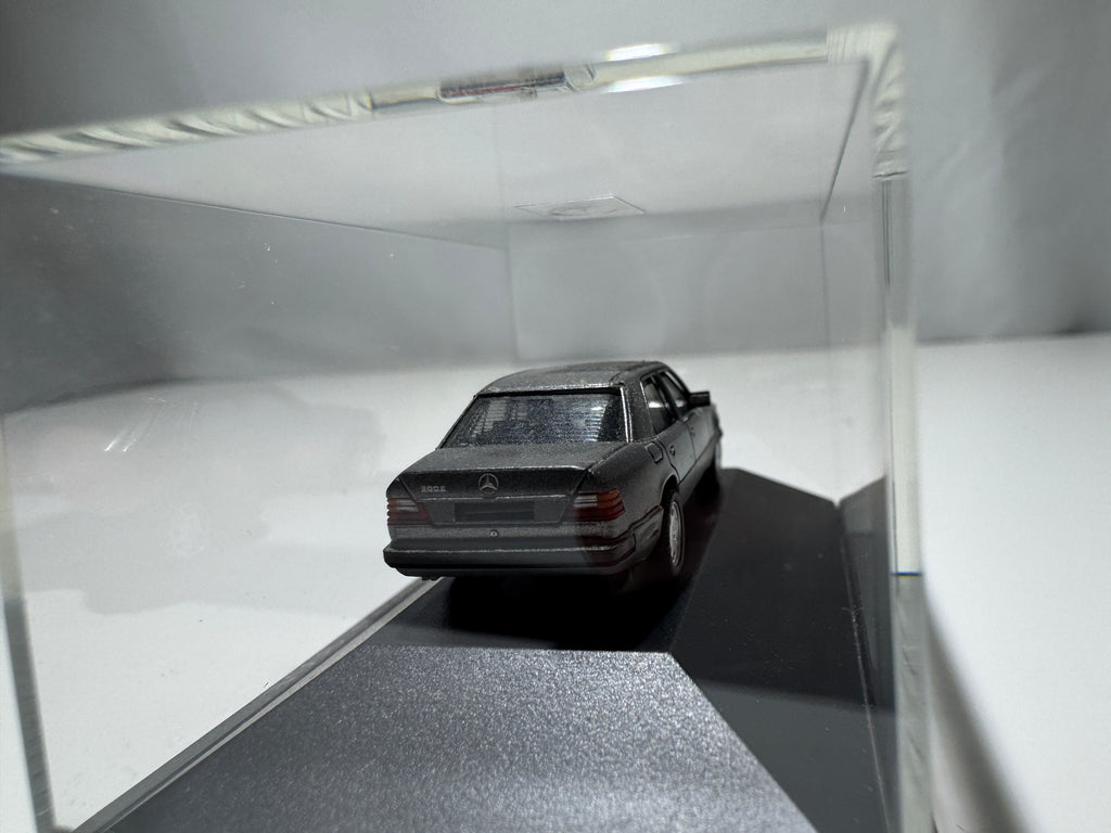 1:87 Herpa Private Collection Mercedes-Benz E-Klasse 300E Grau OVP #449