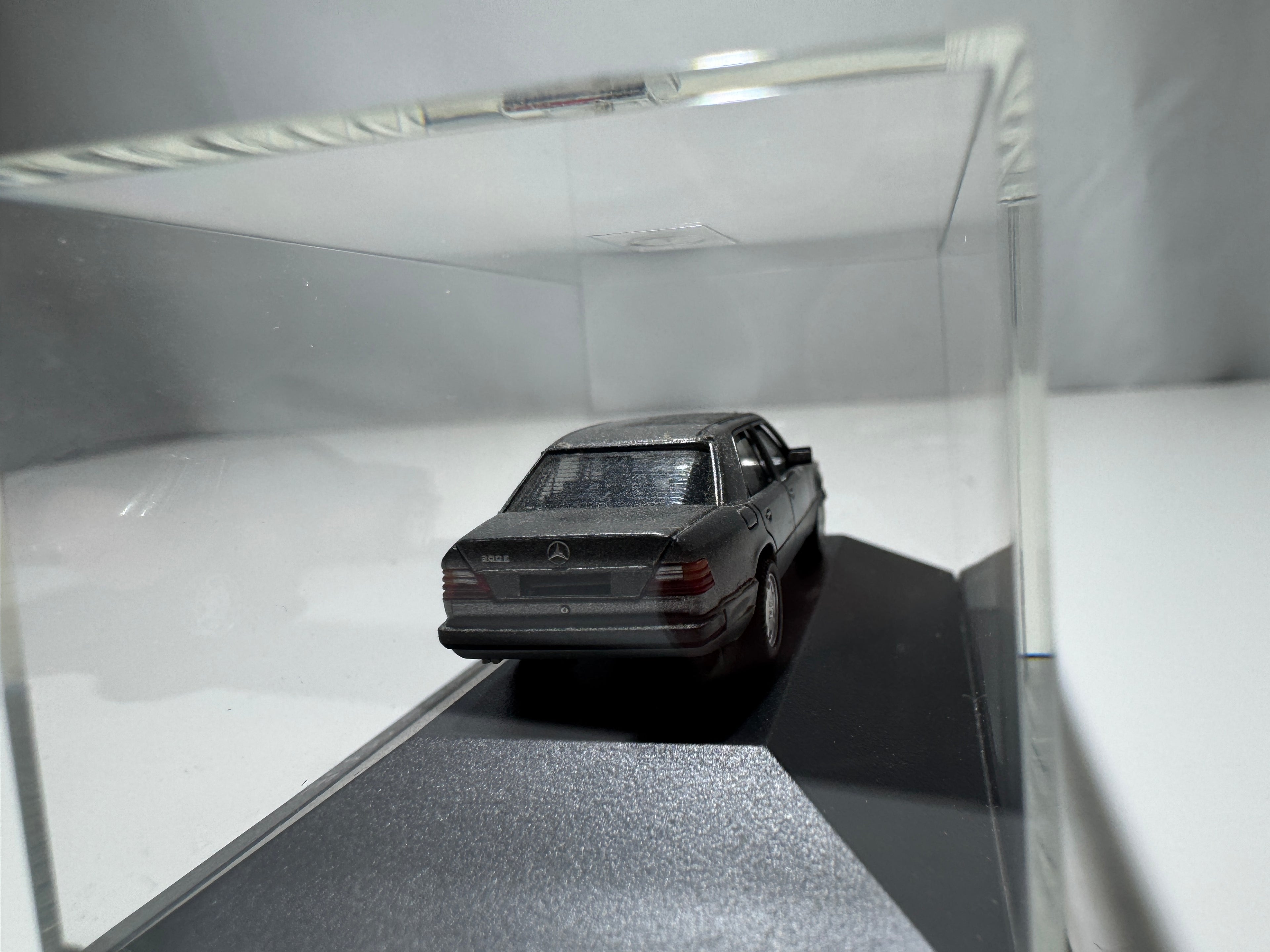 1:87 Herpa Private Collection Mercedes-Benz E-Klasse 300E Grau OVP #449