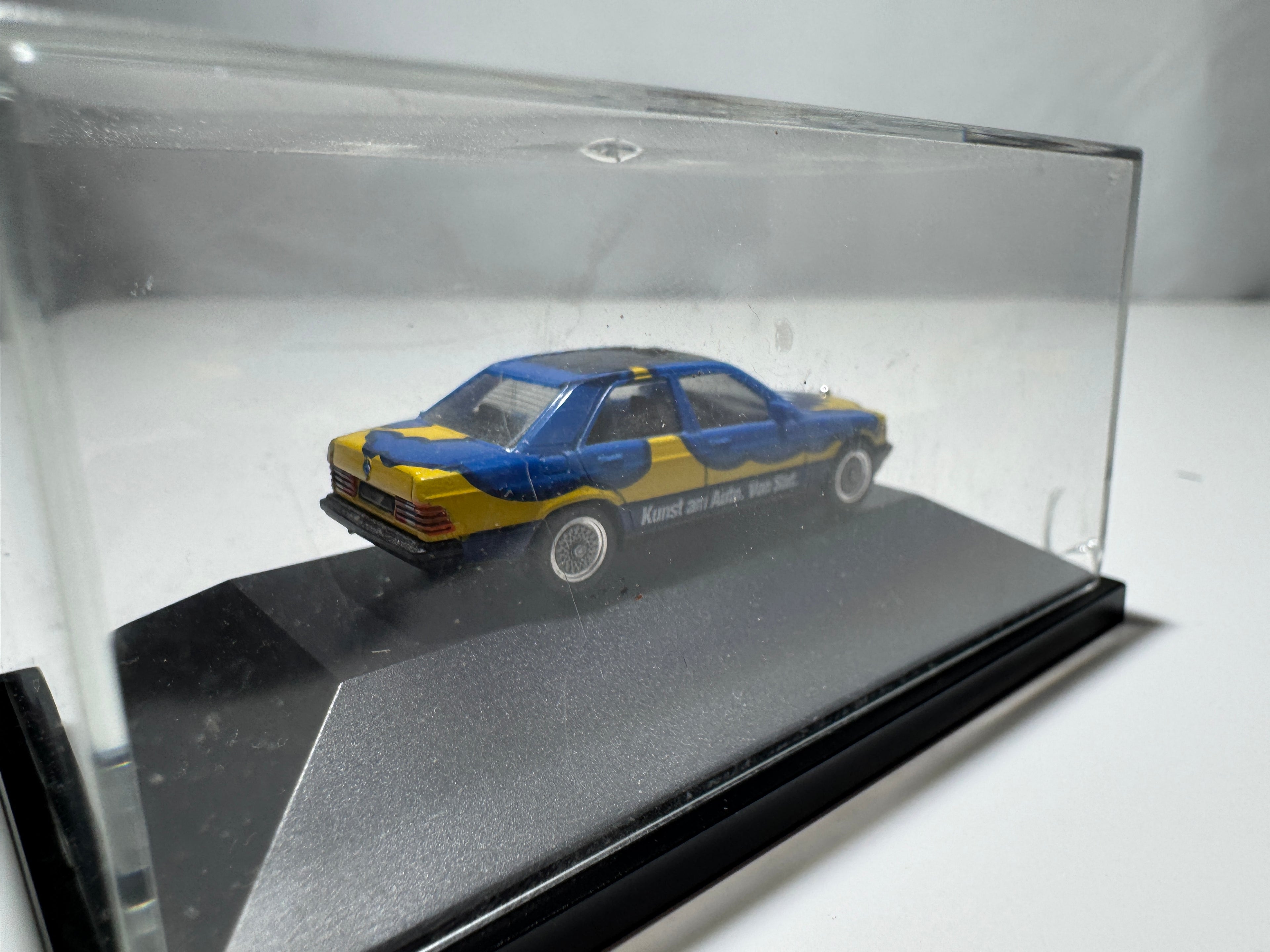 1:87 Herpa Mercedes-Benz E-Klasse 190E Sixt Art Car Blau OVP #451