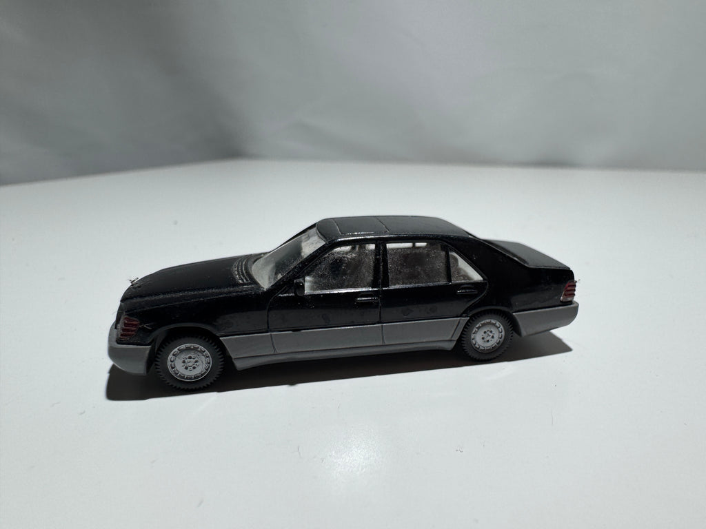 1:87 Wiking Mercedes-Benz W140 500SEL Schwarz #458