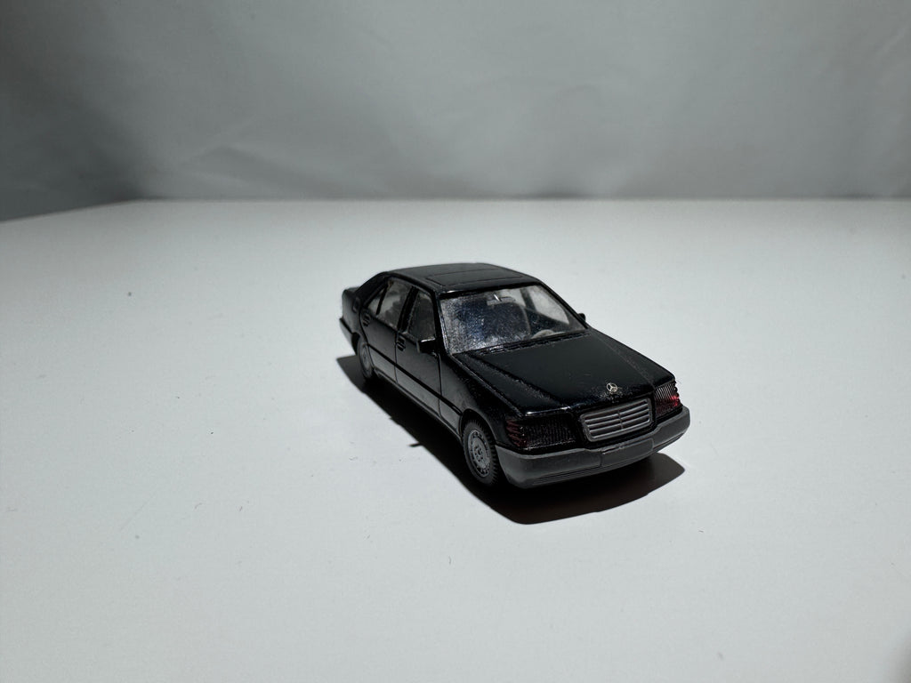 1:87 Wiking Mercedes-Benz W140 500SEL Schwarz #458