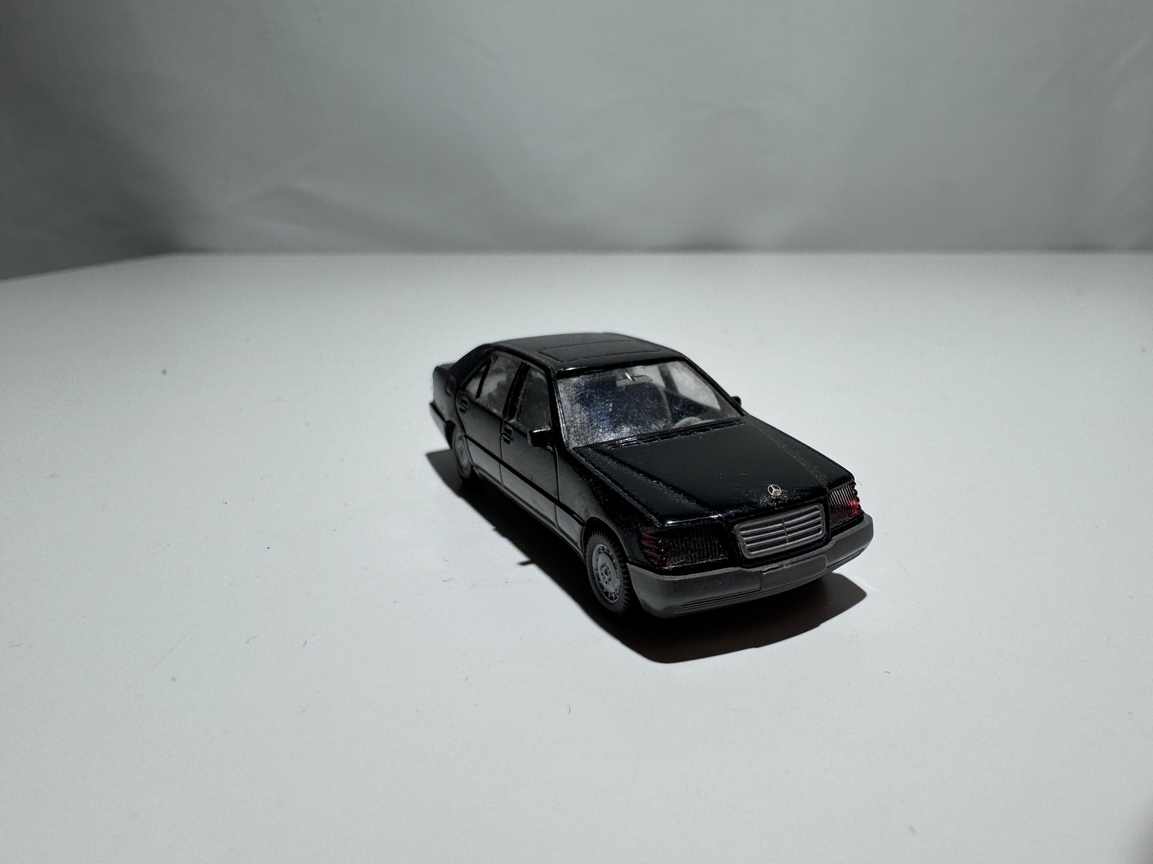 1:87 Wiking Mercedes-Benz W140 500SEL Schwarz #458