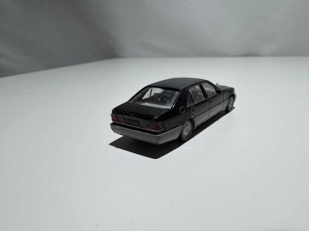 1:87 Wiking Mercedes-Benz W140 500SEL Schwarz #458