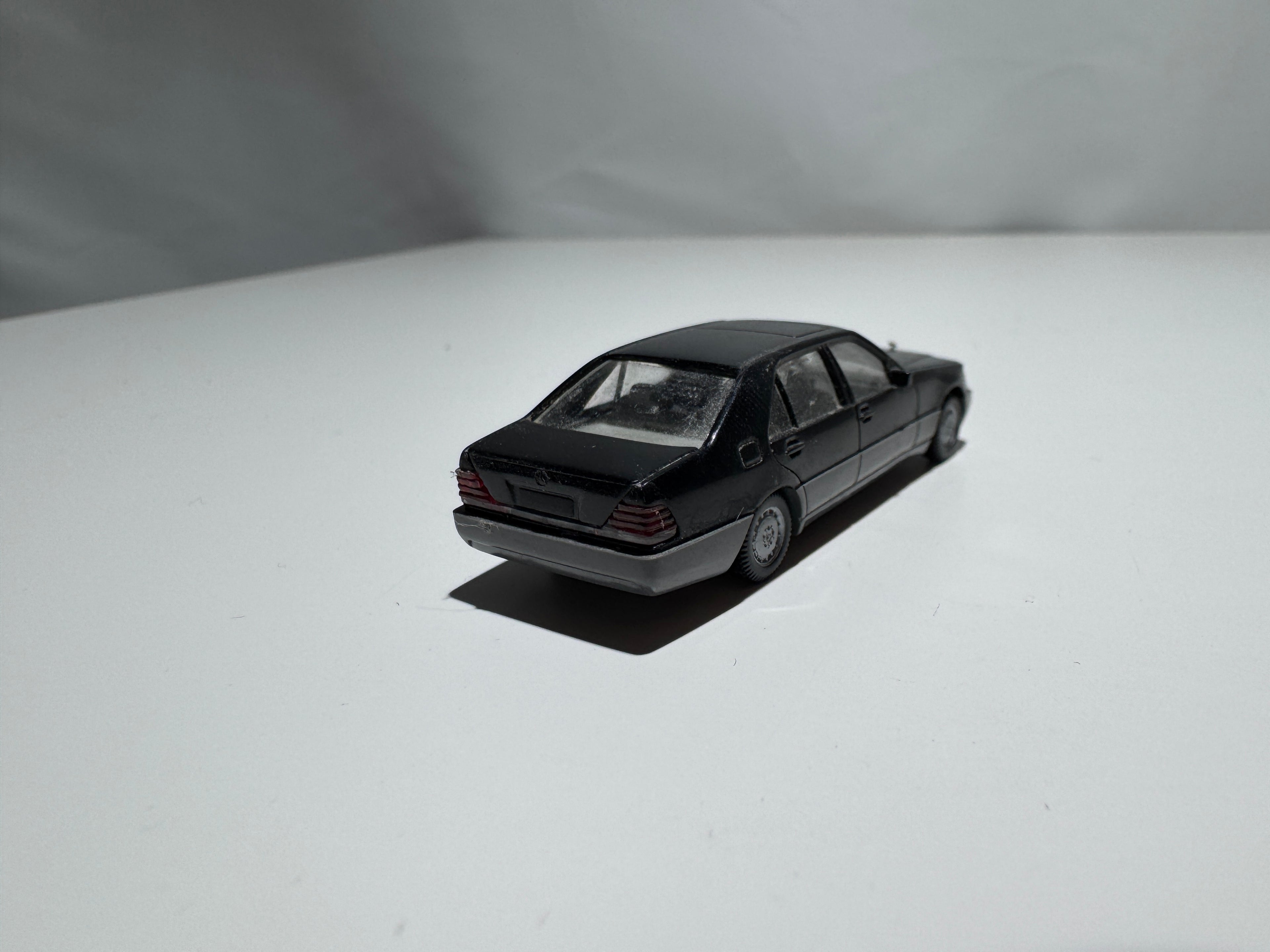 1:87 Wiking Mercedes-Benz W140 500SEL Schwarz #458