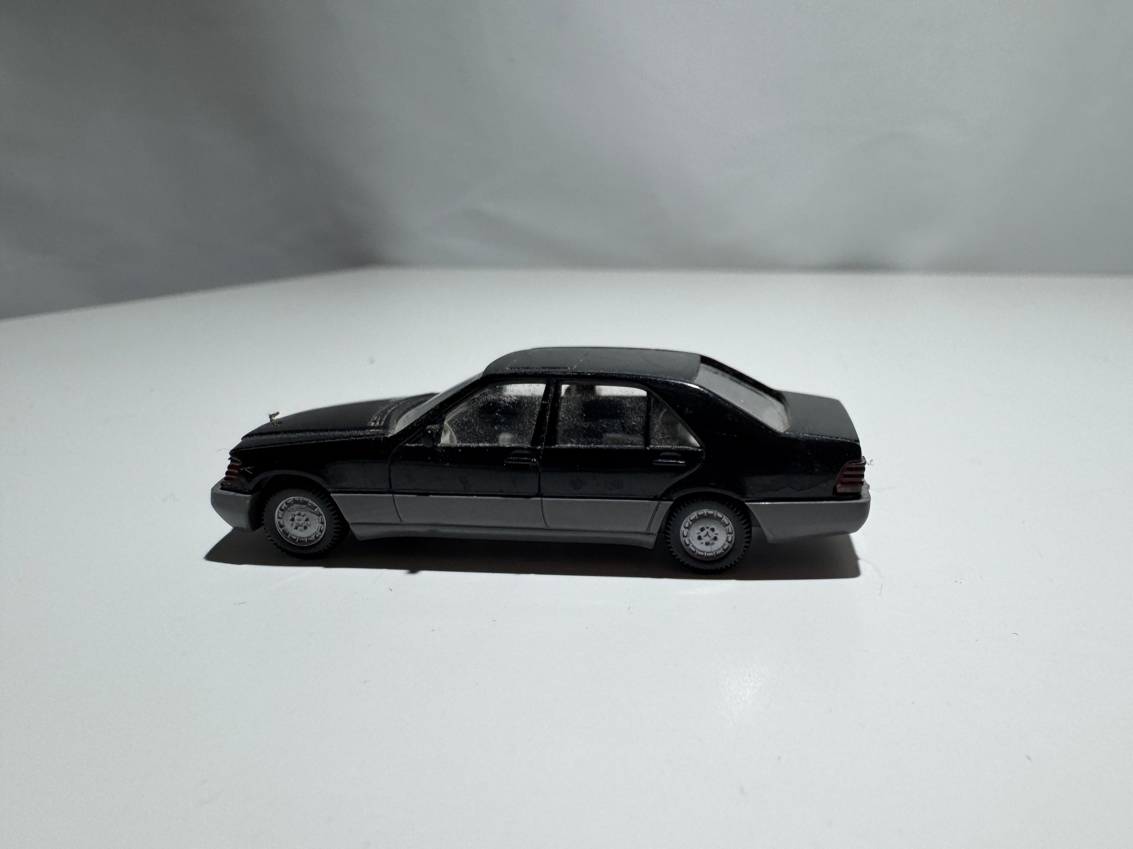 1:87 Wiking Mercedes-Benz W140 500SEL Schwarz #458