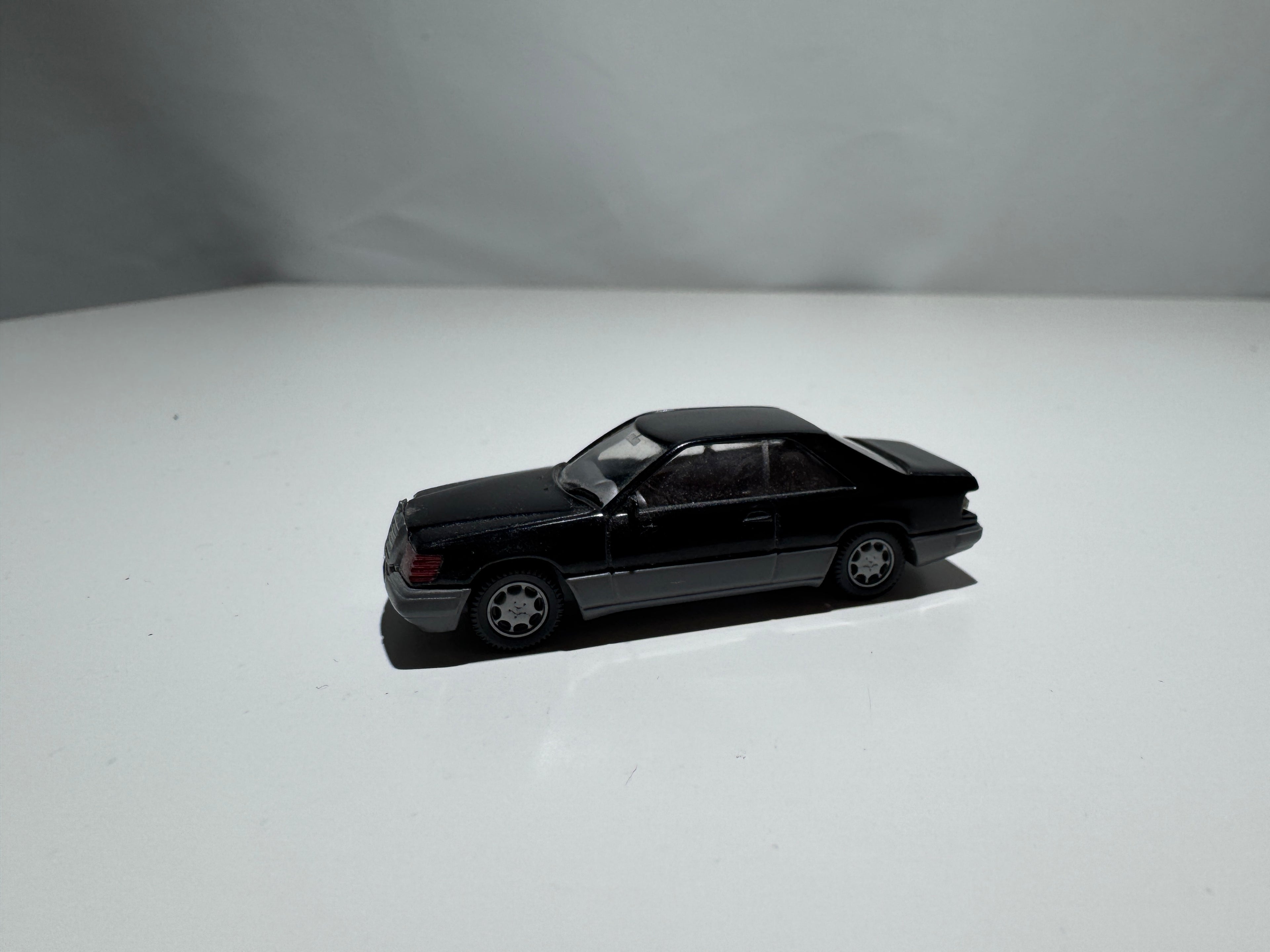 1:87 Wiking Mercedes-Benz 300 CE Schwarz #459