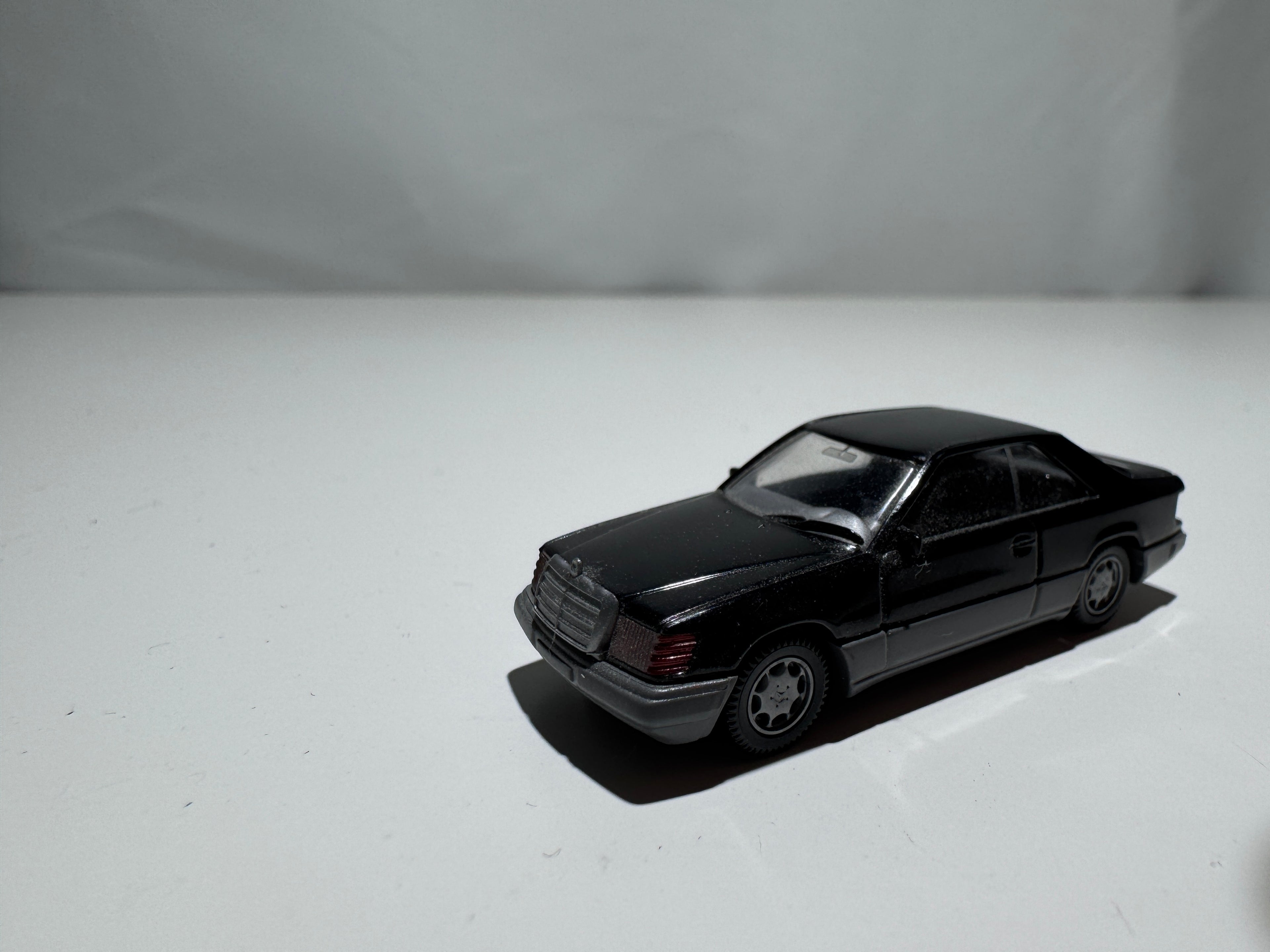 1:87 Wiking Mercedes-Benz 300 CE Schwarz #459