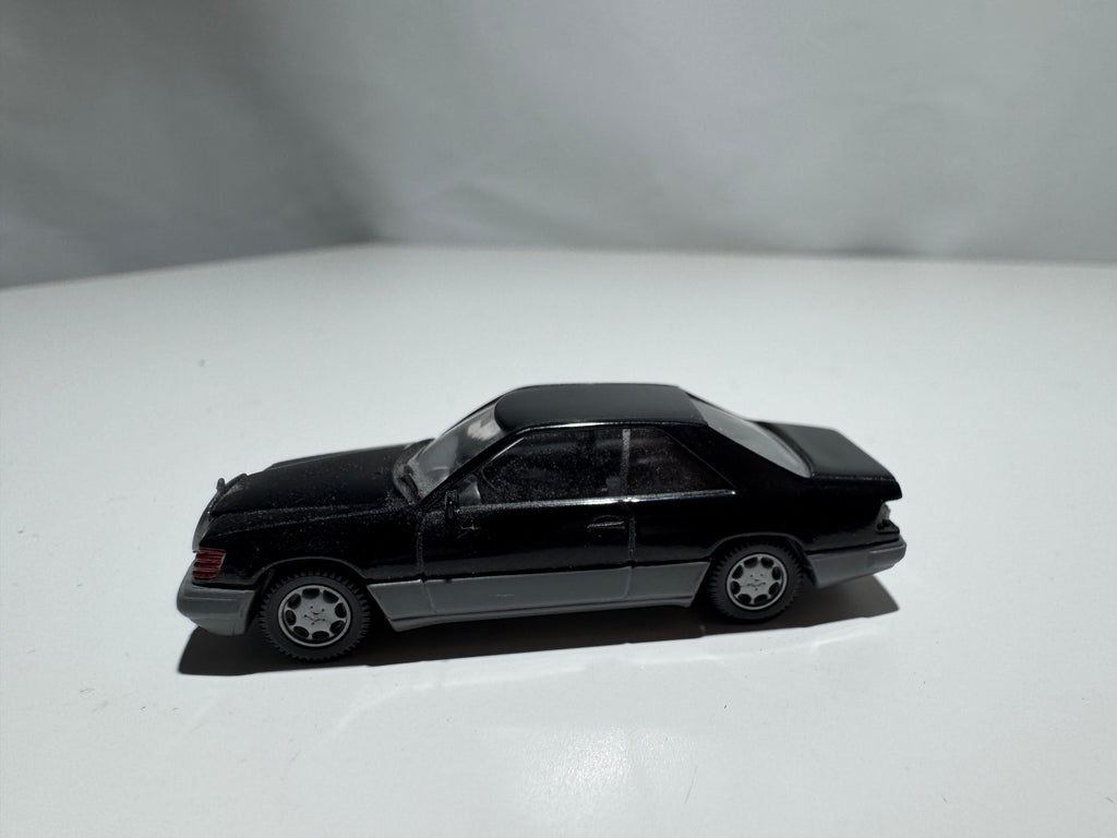 1:87 Wiking Mercedes-Benz 300 CE Schwarz #459