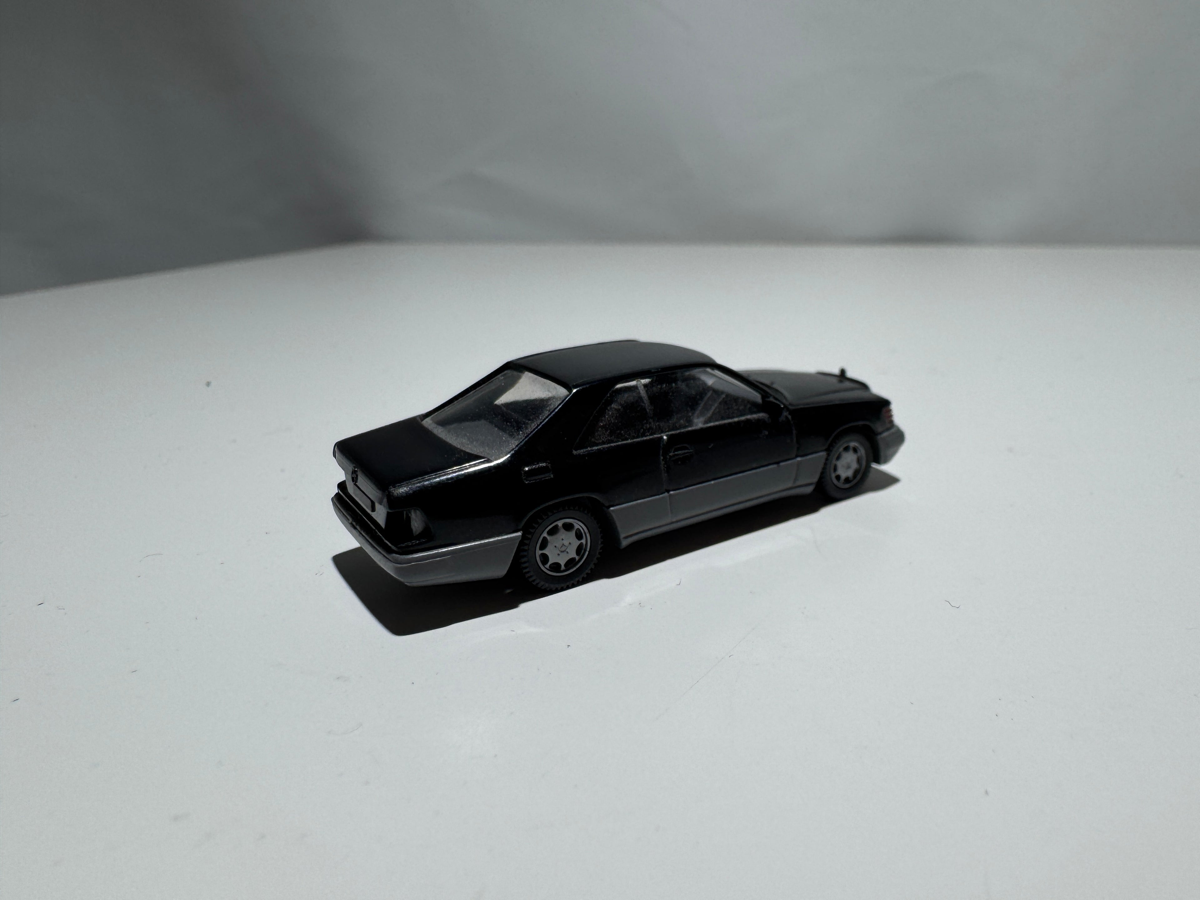 1:87 Wiking Mercedes-Benz 300 CE Schwarz #459