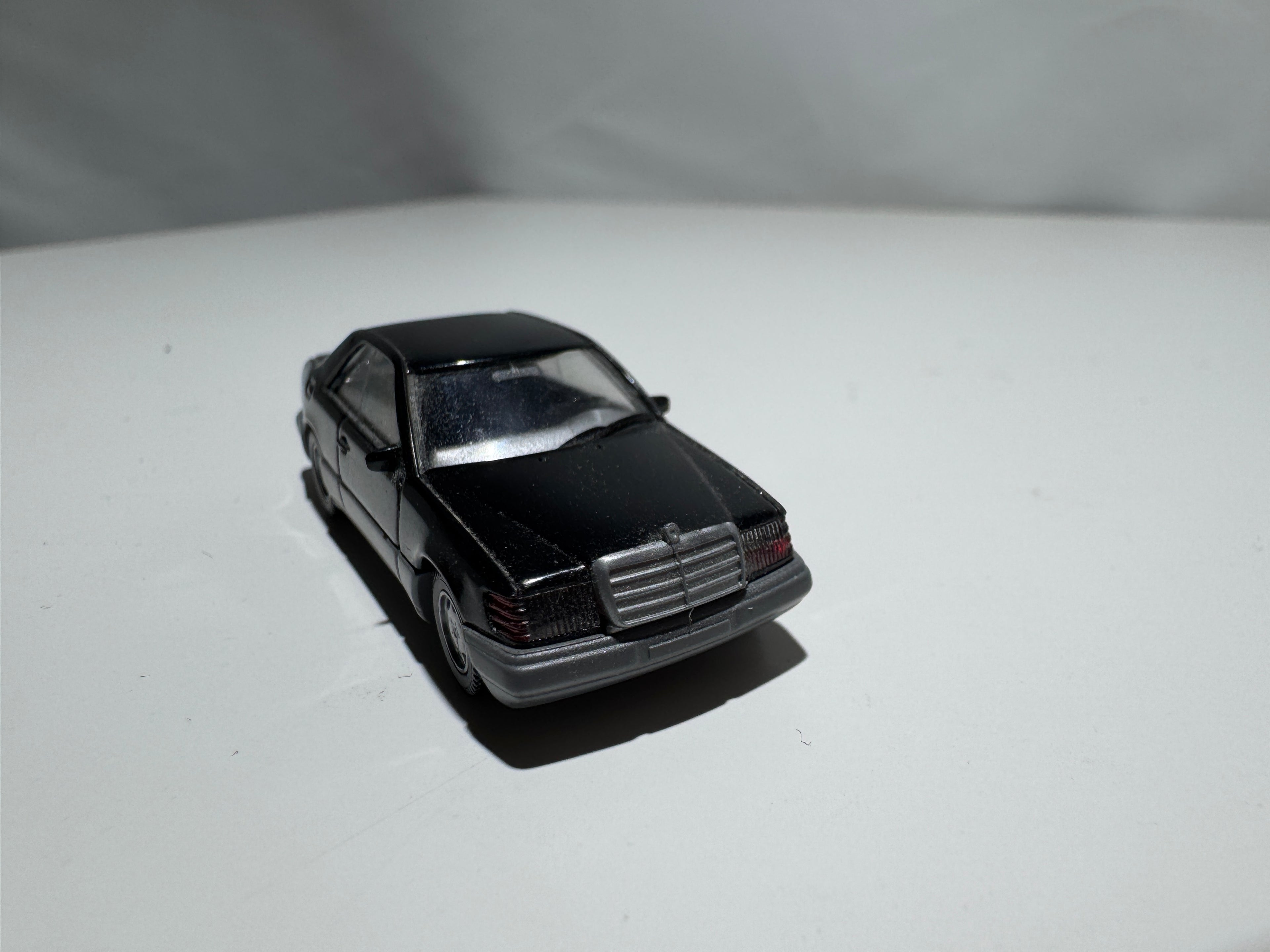 1:87 Wiking Mercedes-Benz 300 CE Schwarz #459