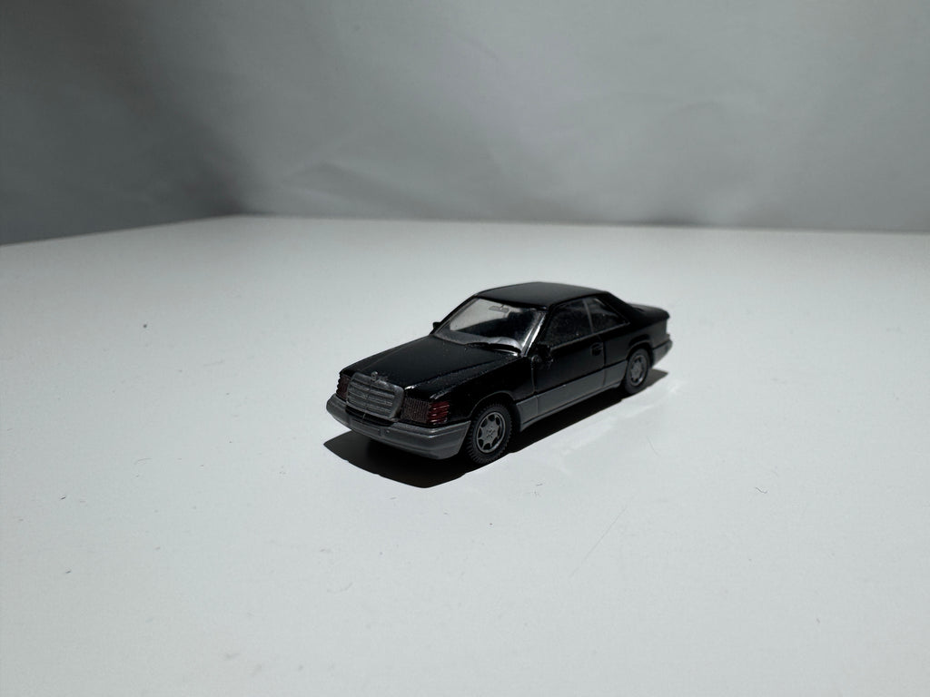1:87 Wiking Mercedes-Benz 300 CE Schwarz #459