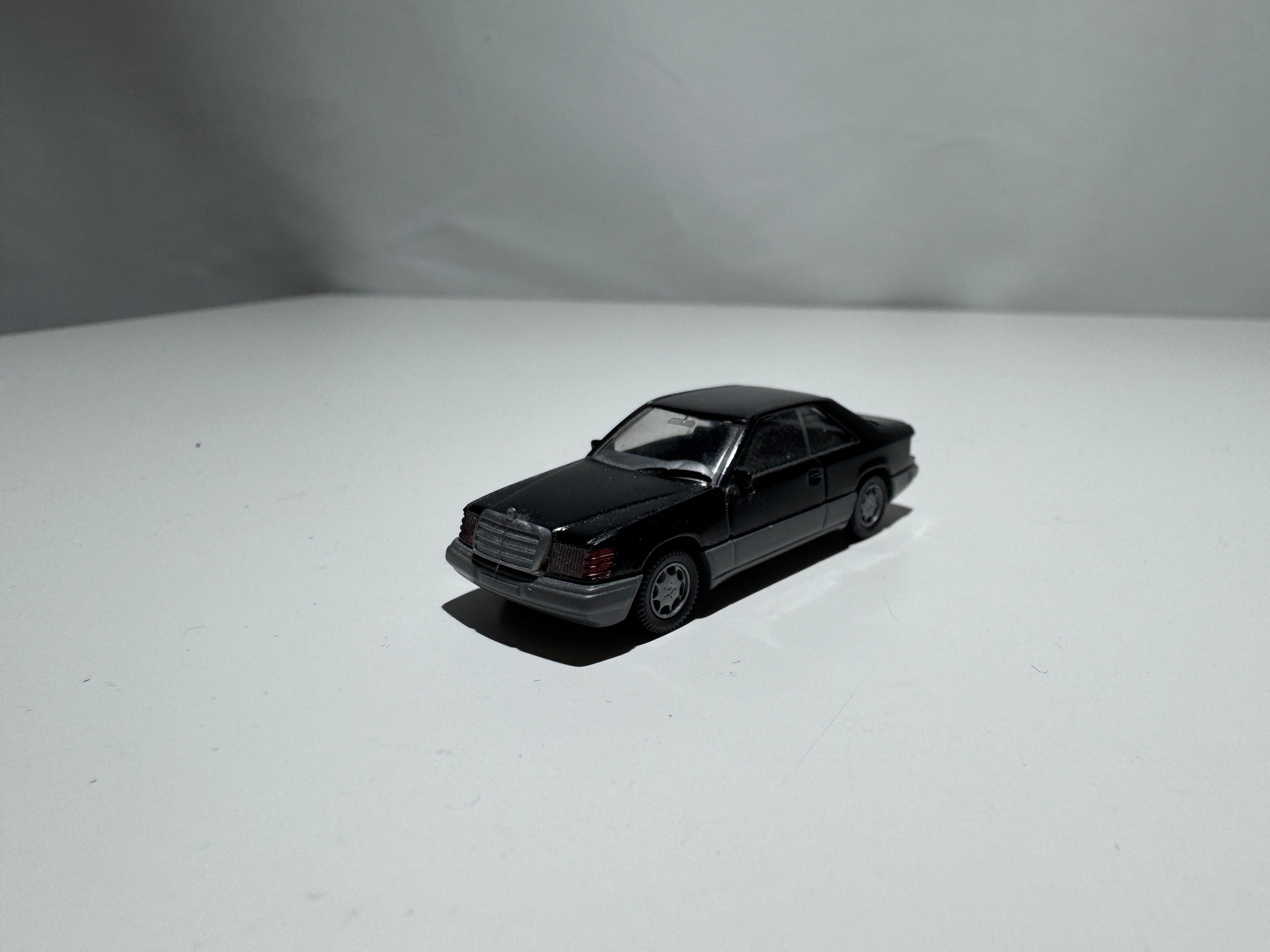 1:87 Wiking Mercedes-Benz 300 CE Schwarz #459