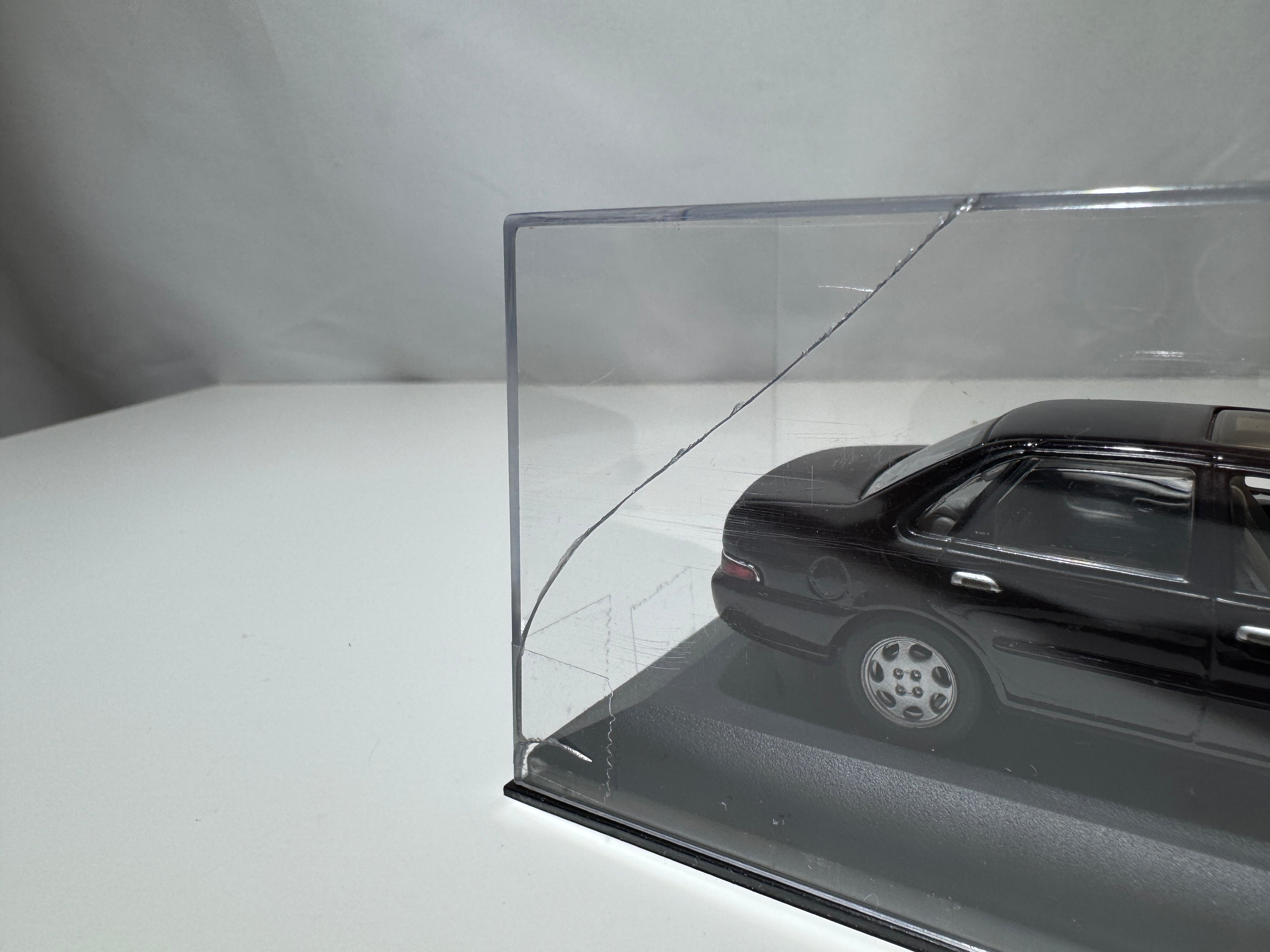 1:43 MiniChamps Ford Scorpion Schwarz OVP #467