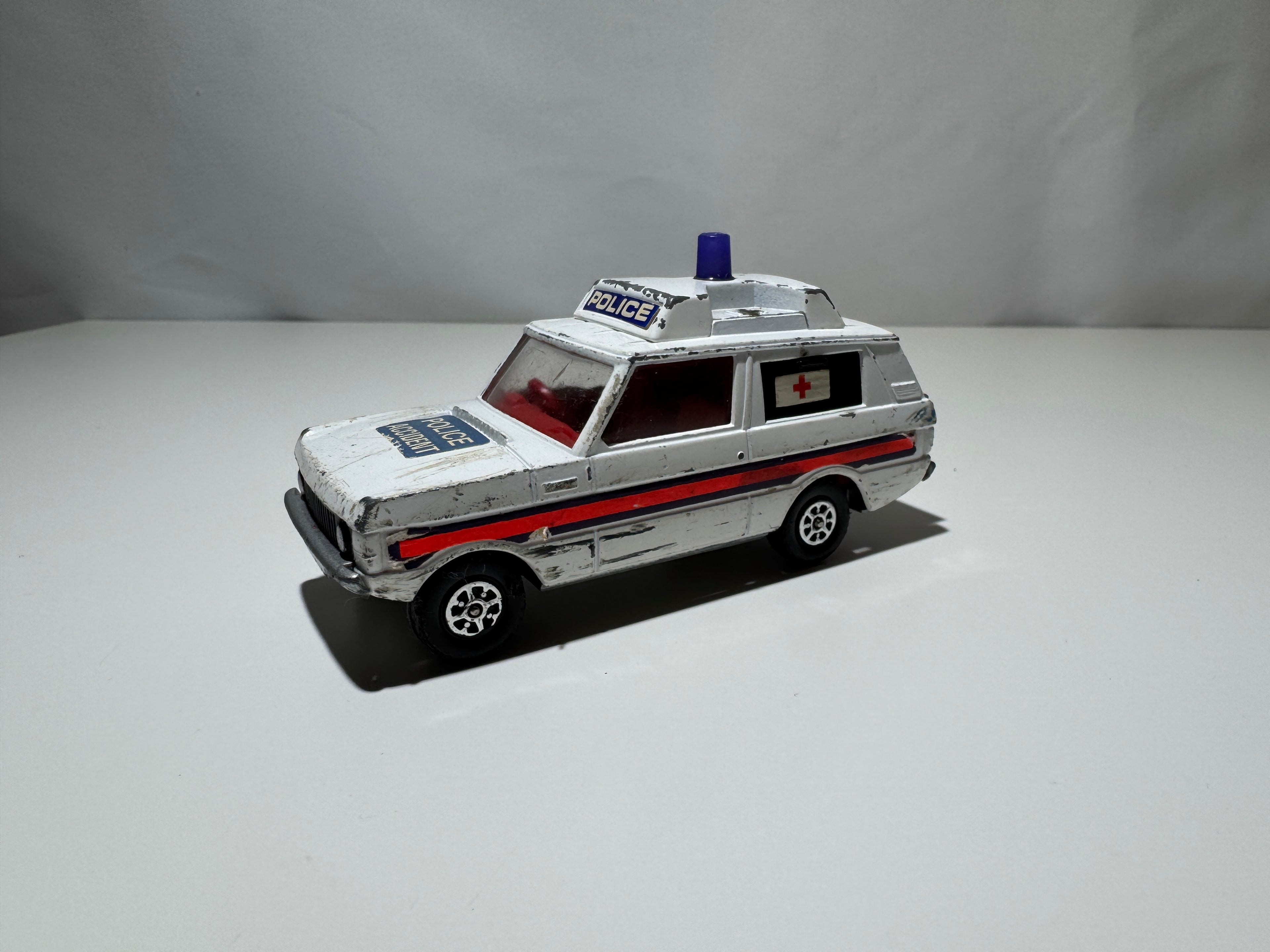 1:43-50 Corgi Toys Range Rover Vigilante Polizei Whizzwheels #468