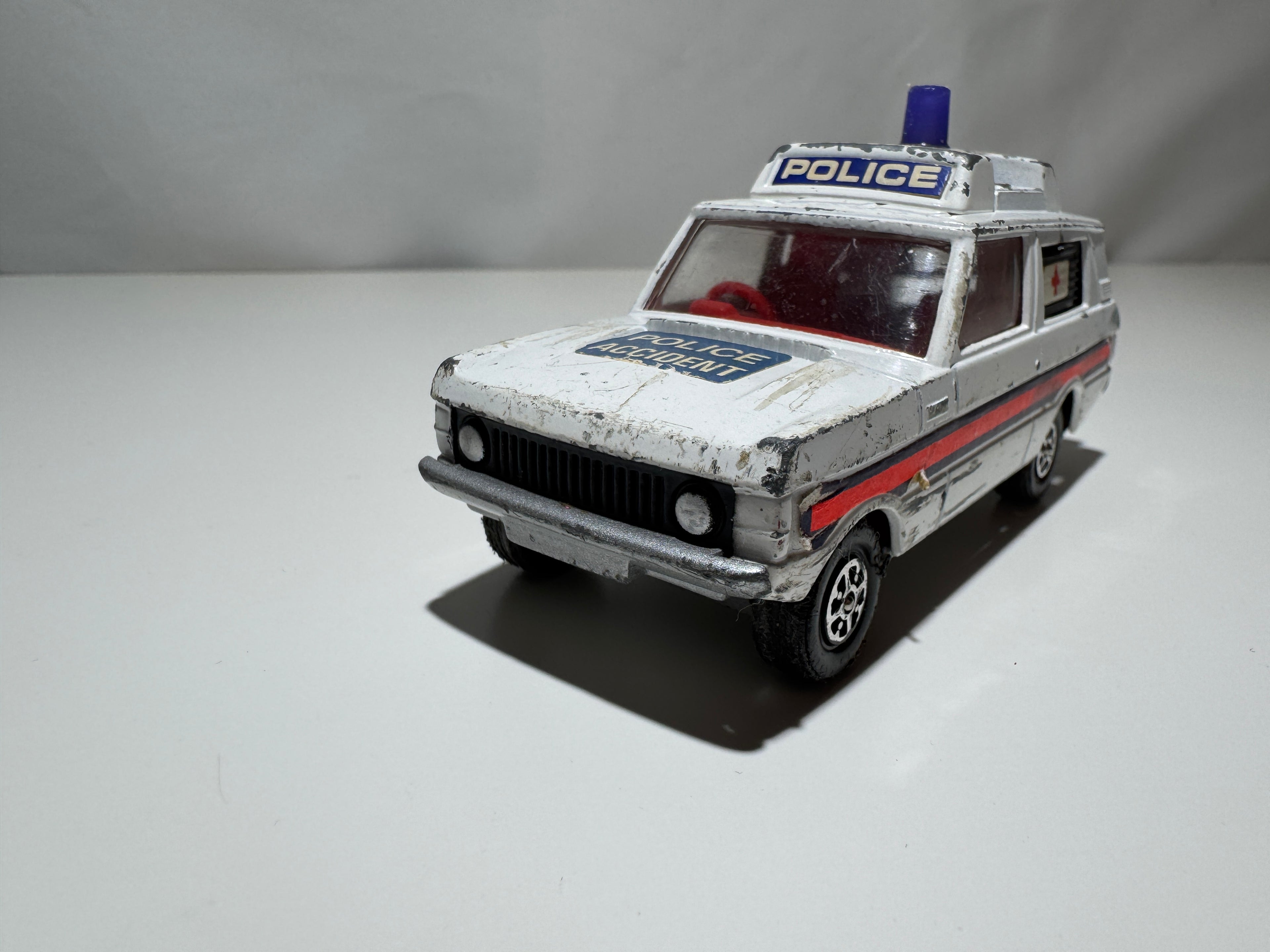 1:43-50 Corgi Toys Range Rover Vigilante Polizei Whizzwheels #468