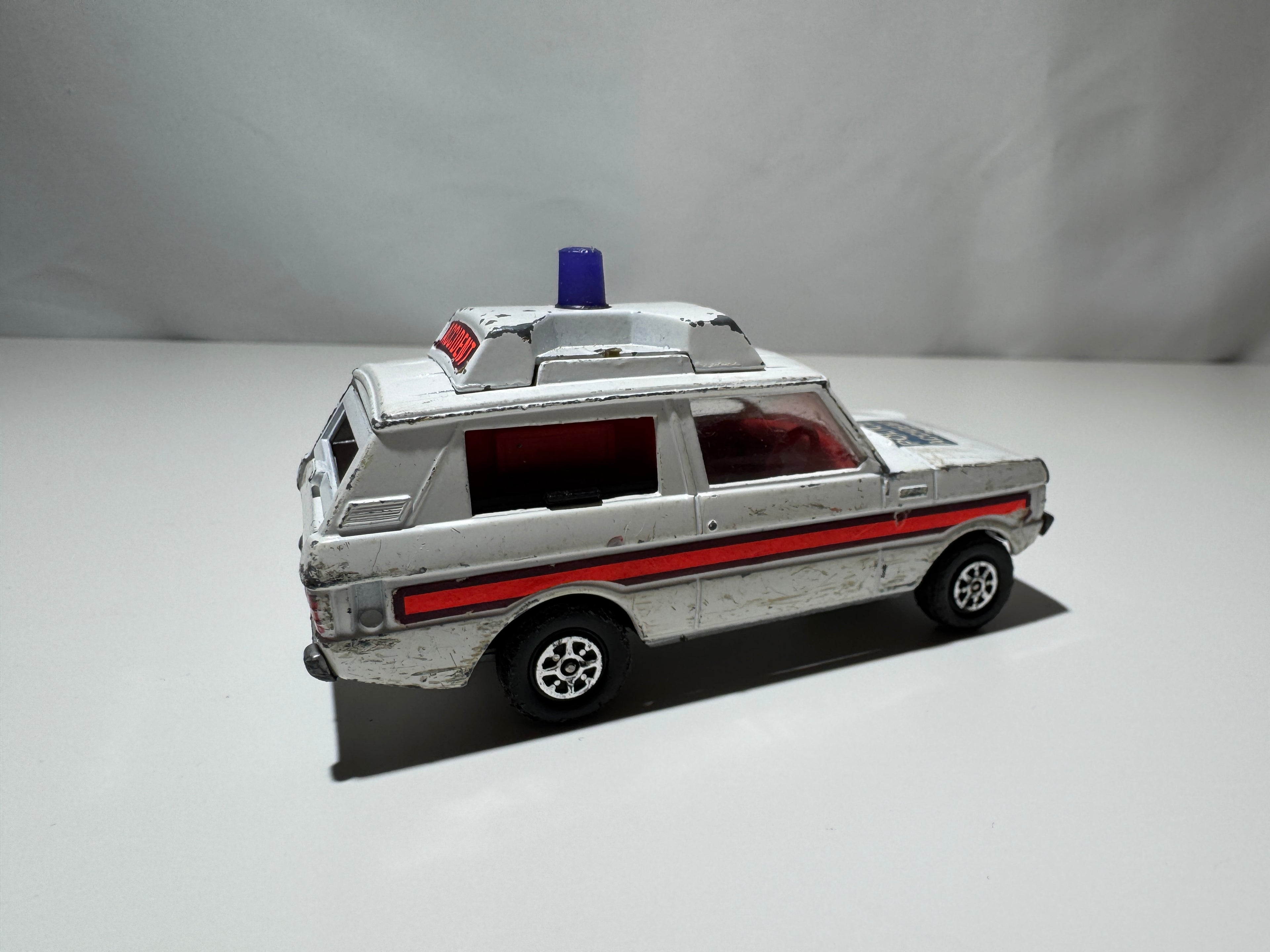 1:43-50 Corgi Toys Range Rover Vigilante Polizei Whizzwheels #468