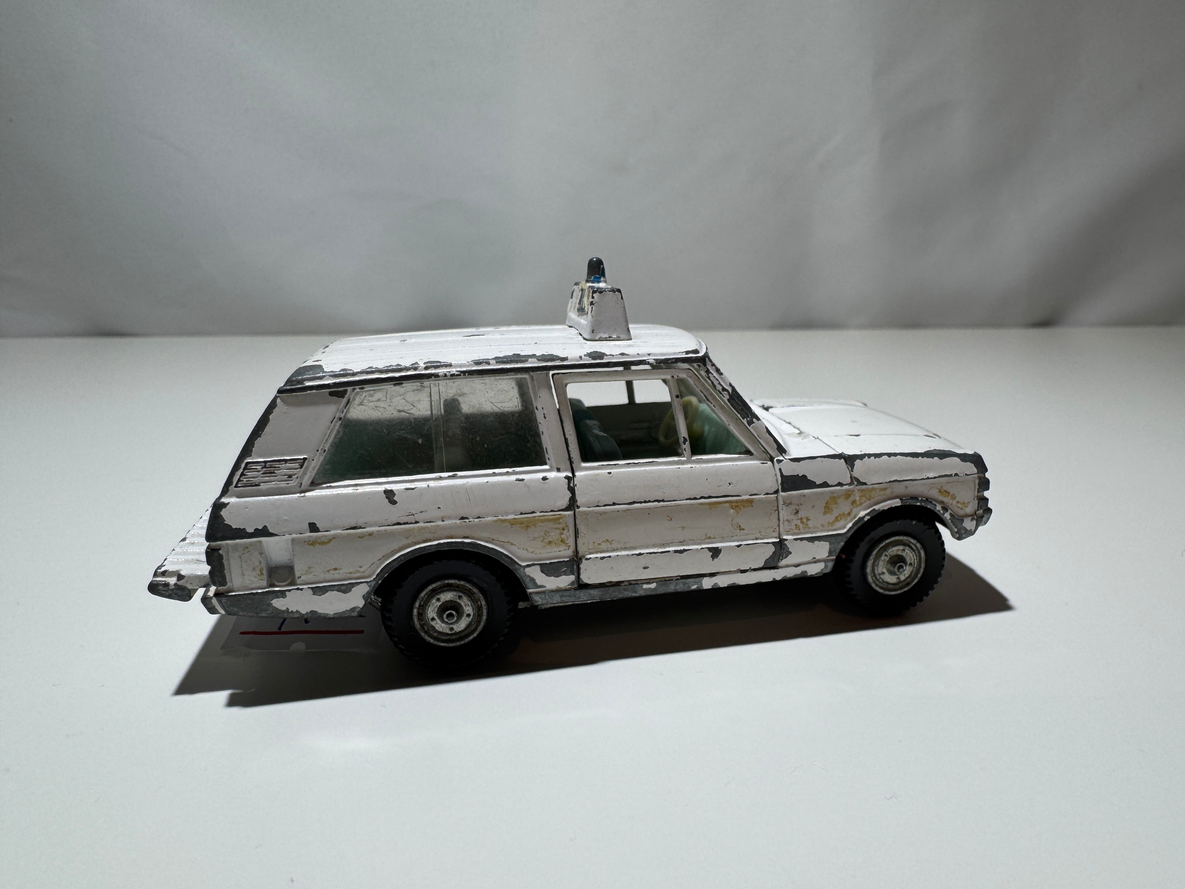 1:43-50 Dinky Toys Range Rover Police Polizei Weiß #472
