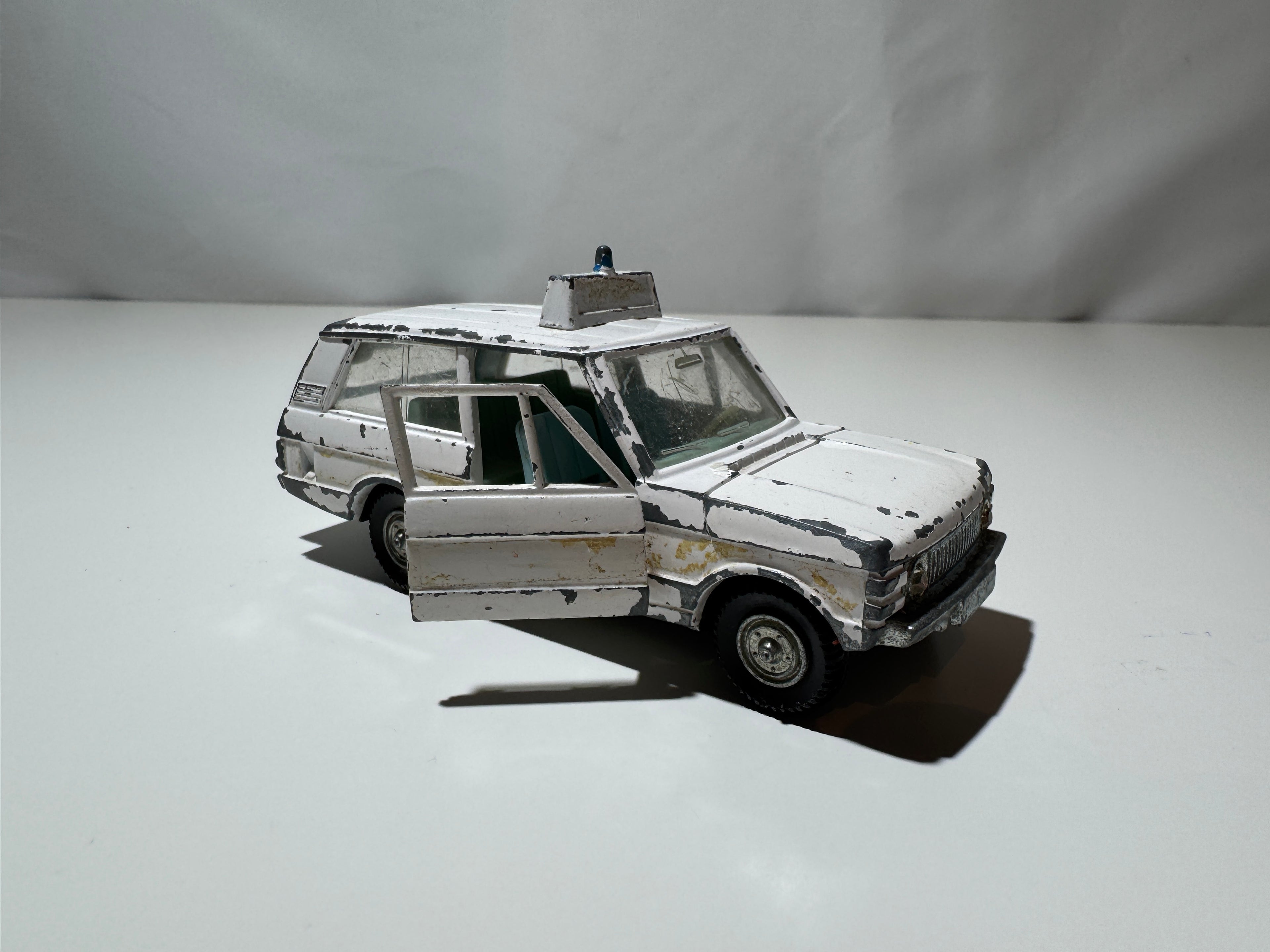 1:43-50 Dinky Toys Range Rover Police Polizei Weiß #472