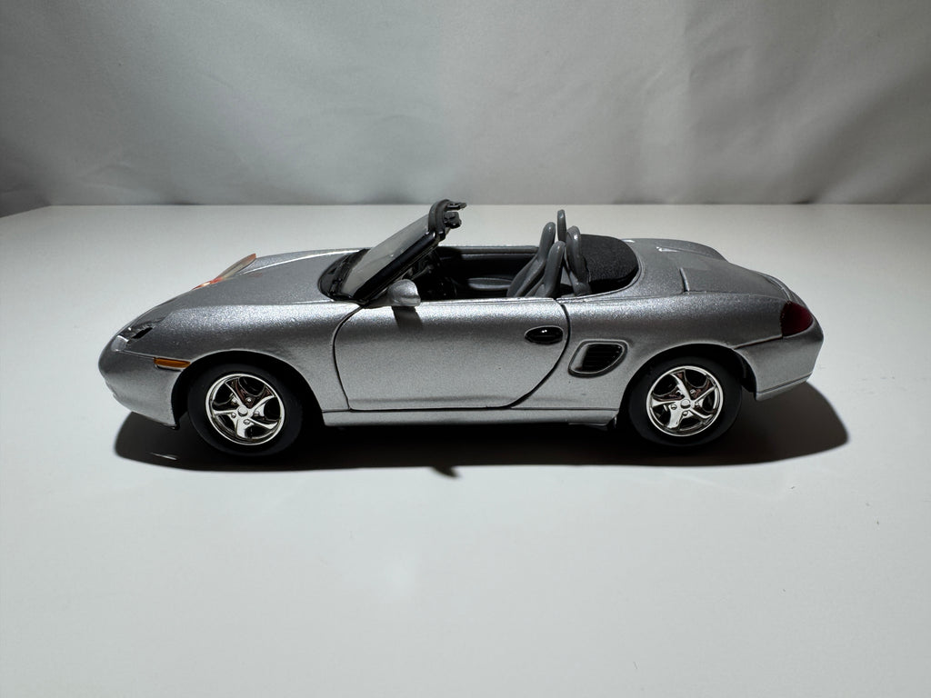 1:24 Porsche Boxter Silber  #476