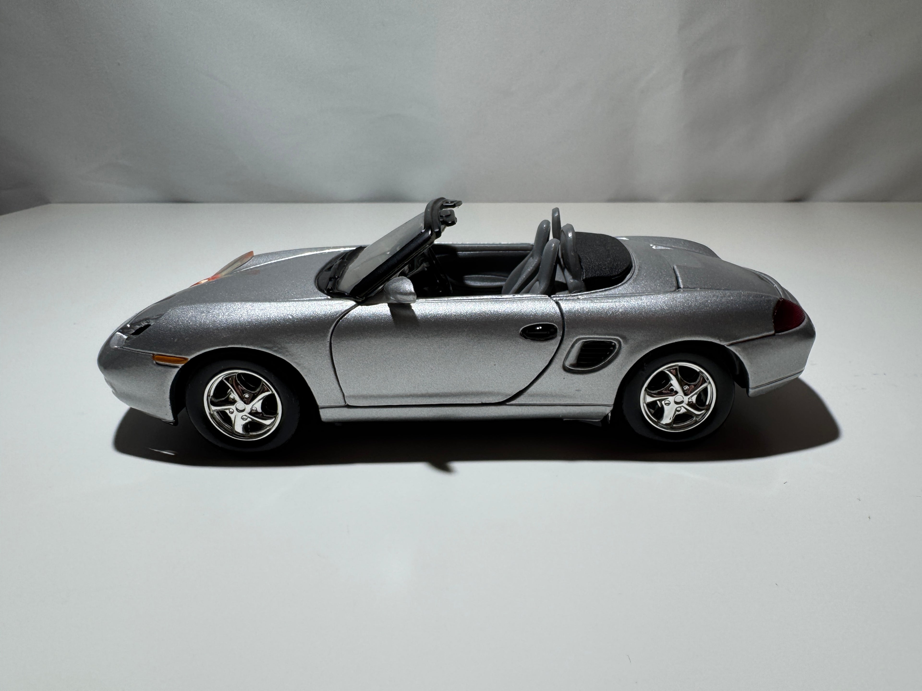 1:24 Porsche Boxter Silber  #476