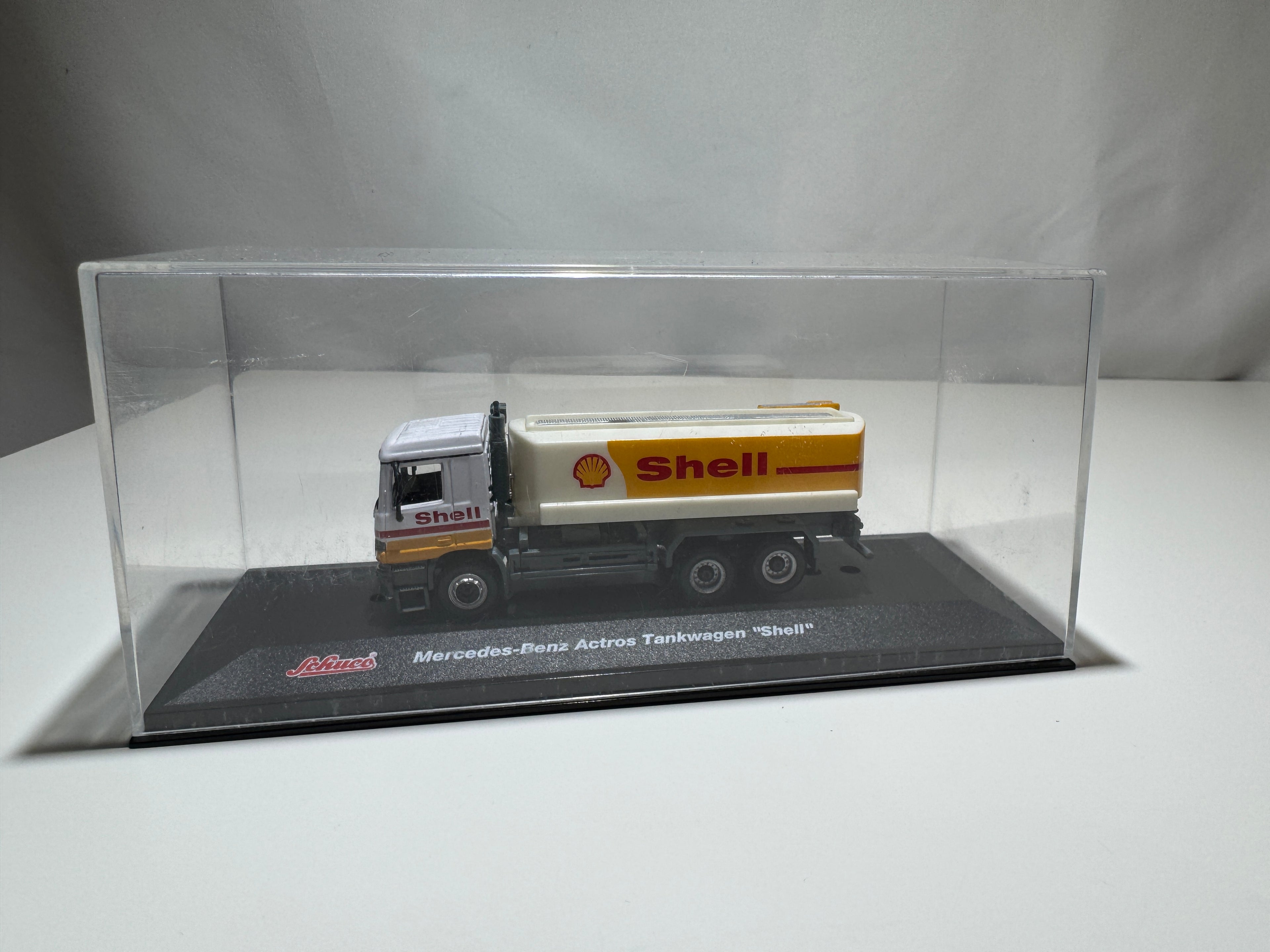 1:87 Schuco Mercedes-Benz Actros Tankwagen "Shell" OVP #477