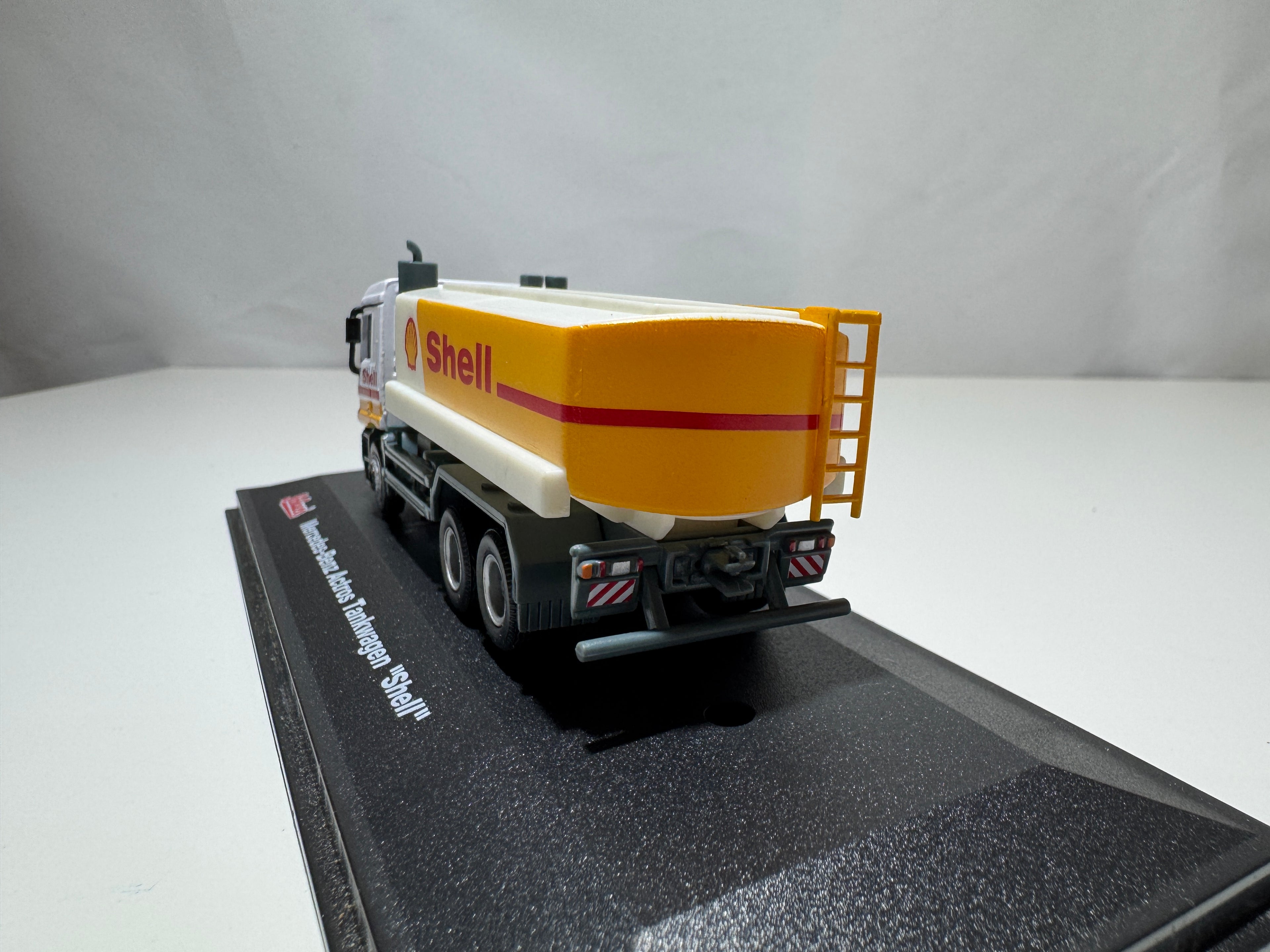 1:87 Schuco Mercedes-Benz Actros Tankwagen "Shell" OVP #477