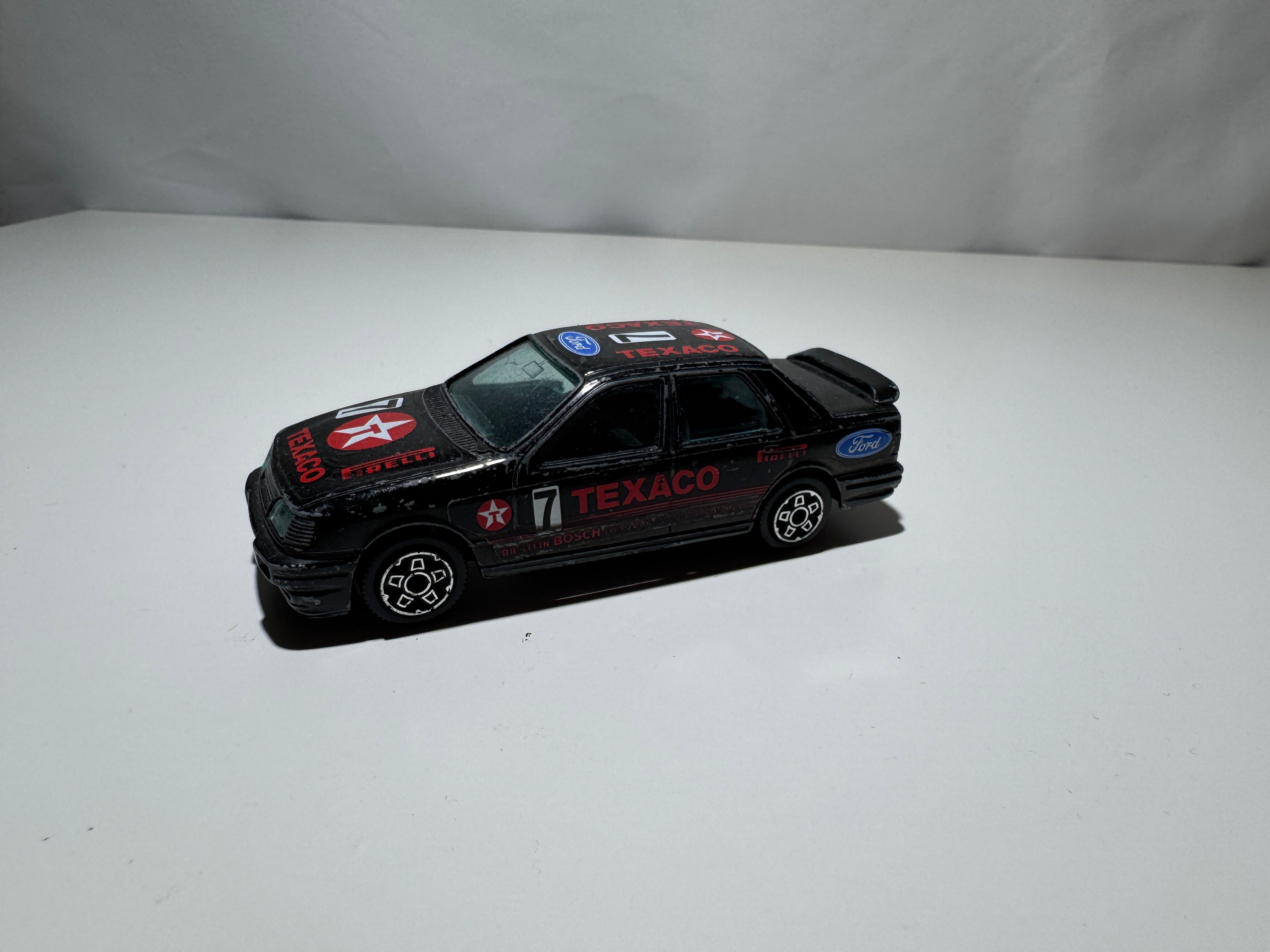 1:43 Bburago Ford Sierra Schwarz Rally #489