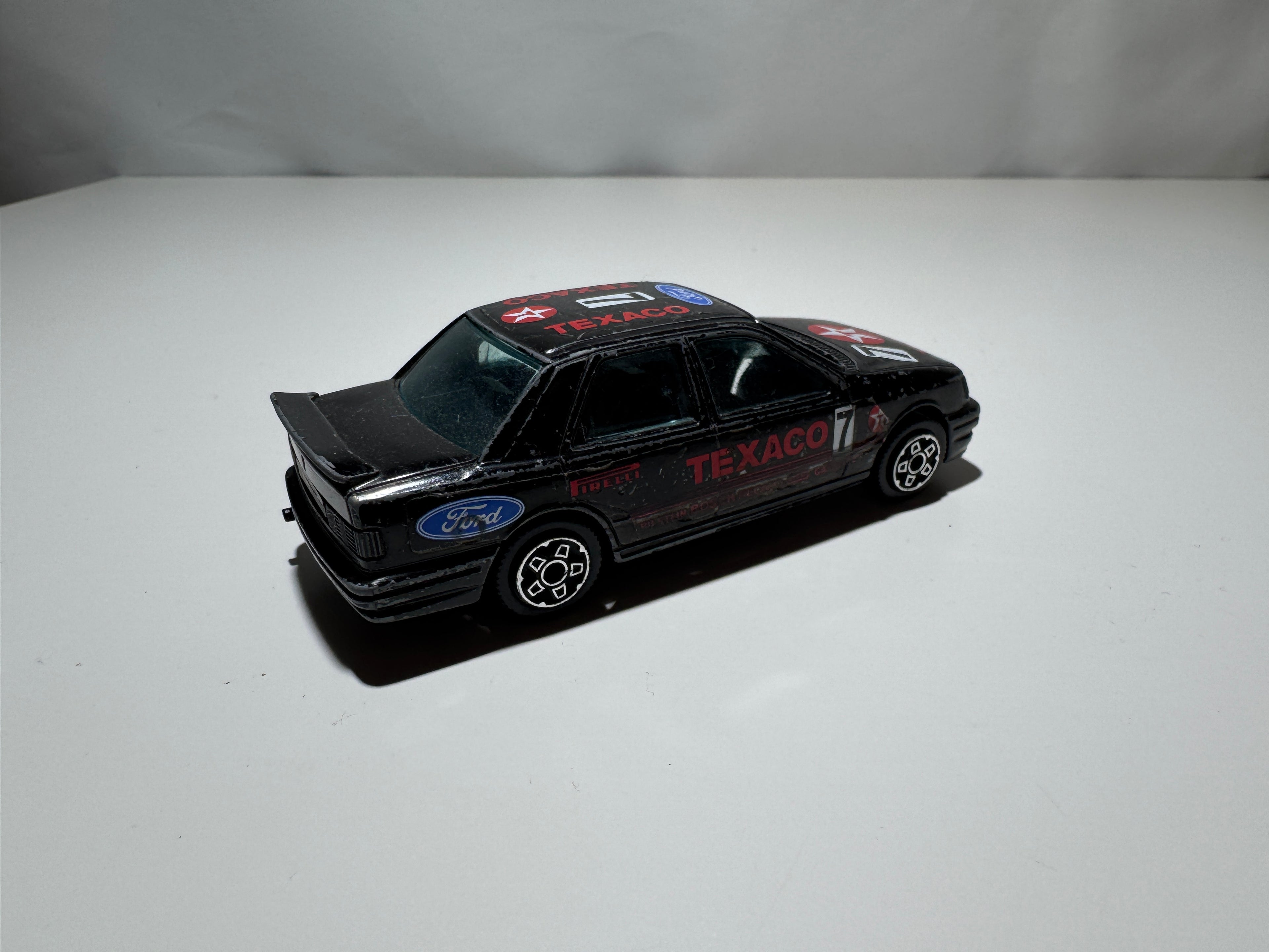 1:43 Bburago Ford Sierra Schwarz Rally #489