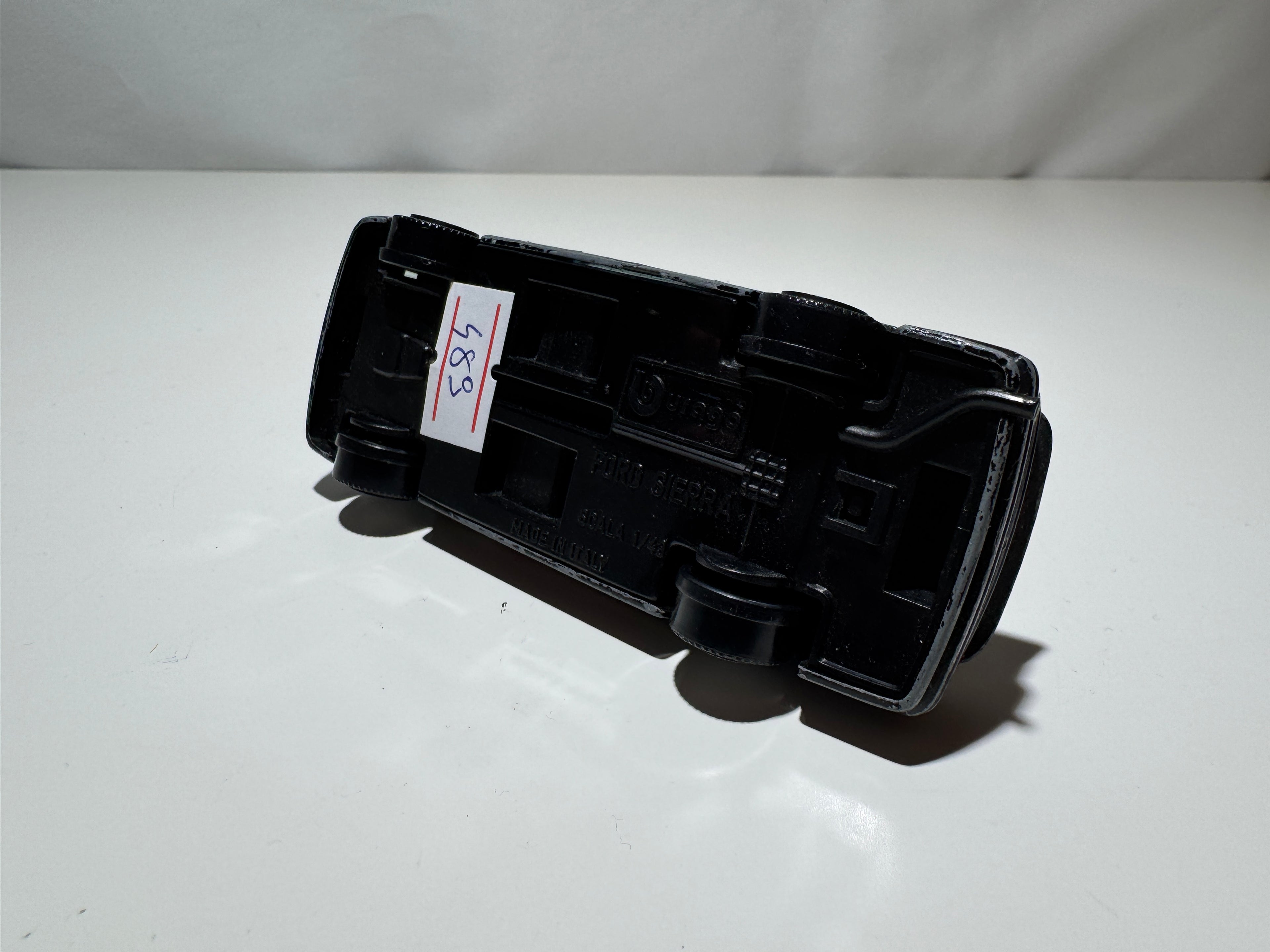 1:43 Bburago Ford Sierra Schwarz Rally #489