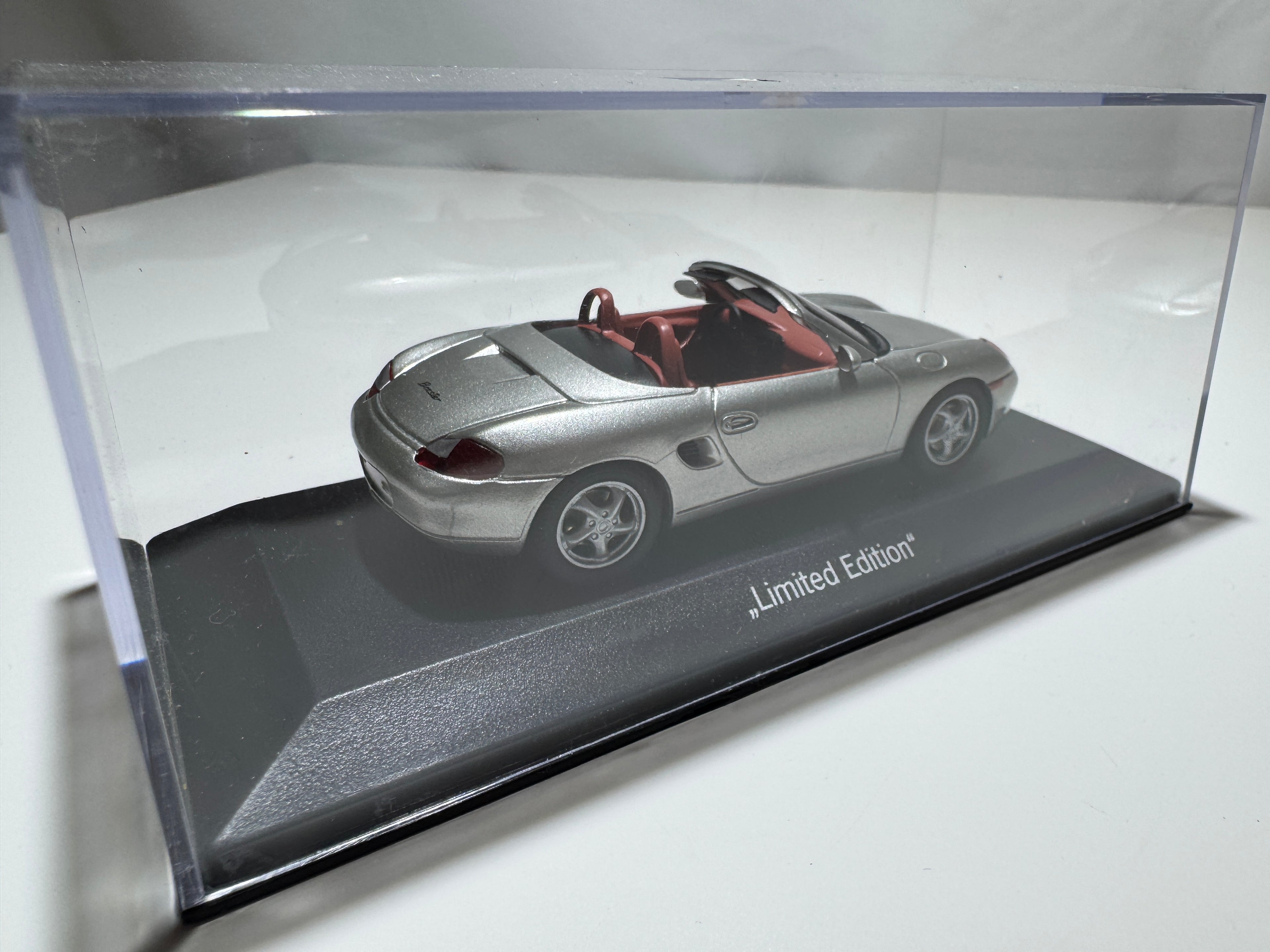 1:43 MiniChamps Porsche Boxter Silber Neu OVP #494