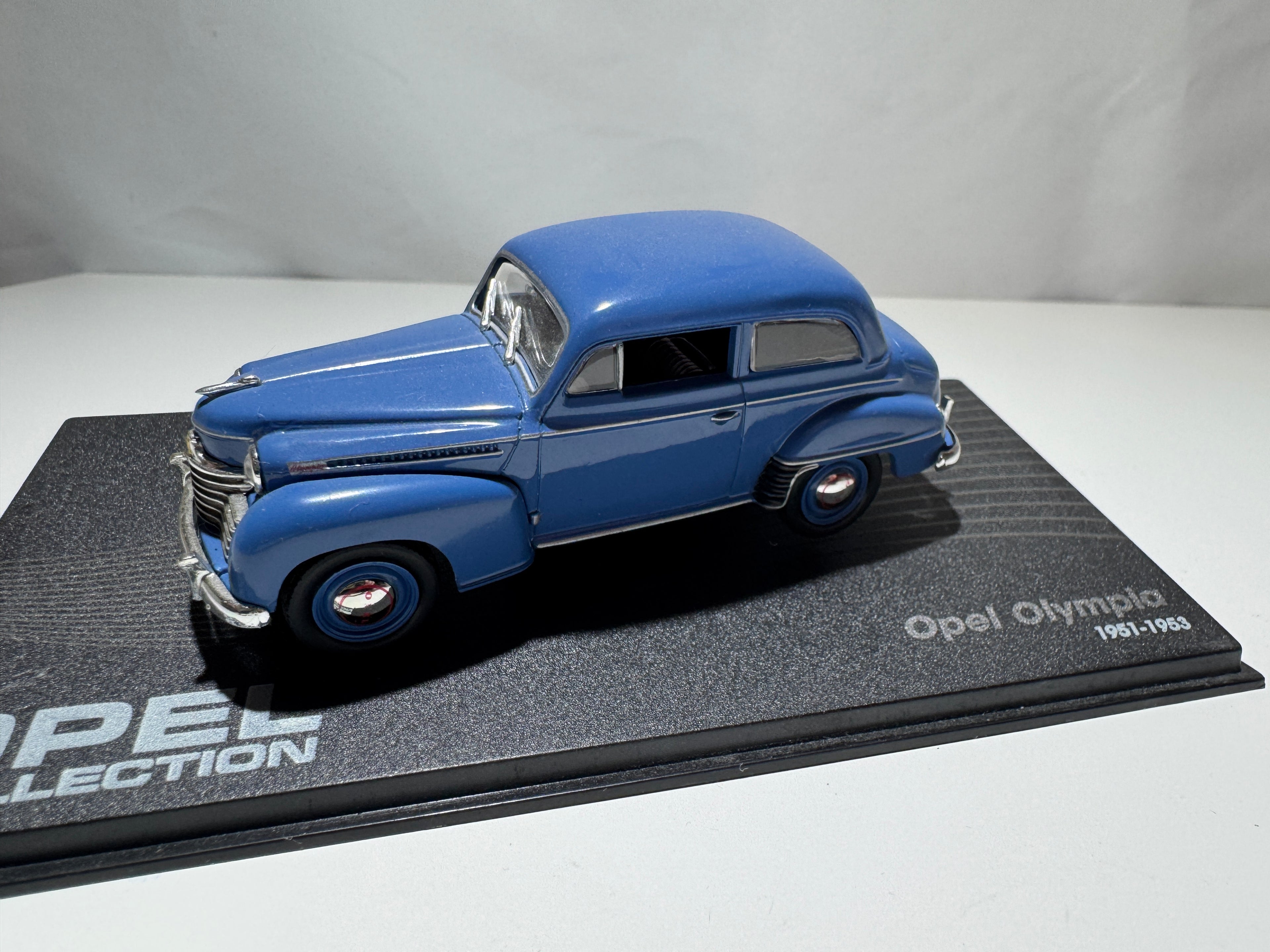 1:43 Atlas Opel Collection Opel Olympia 1951-53 Blau OVP #502