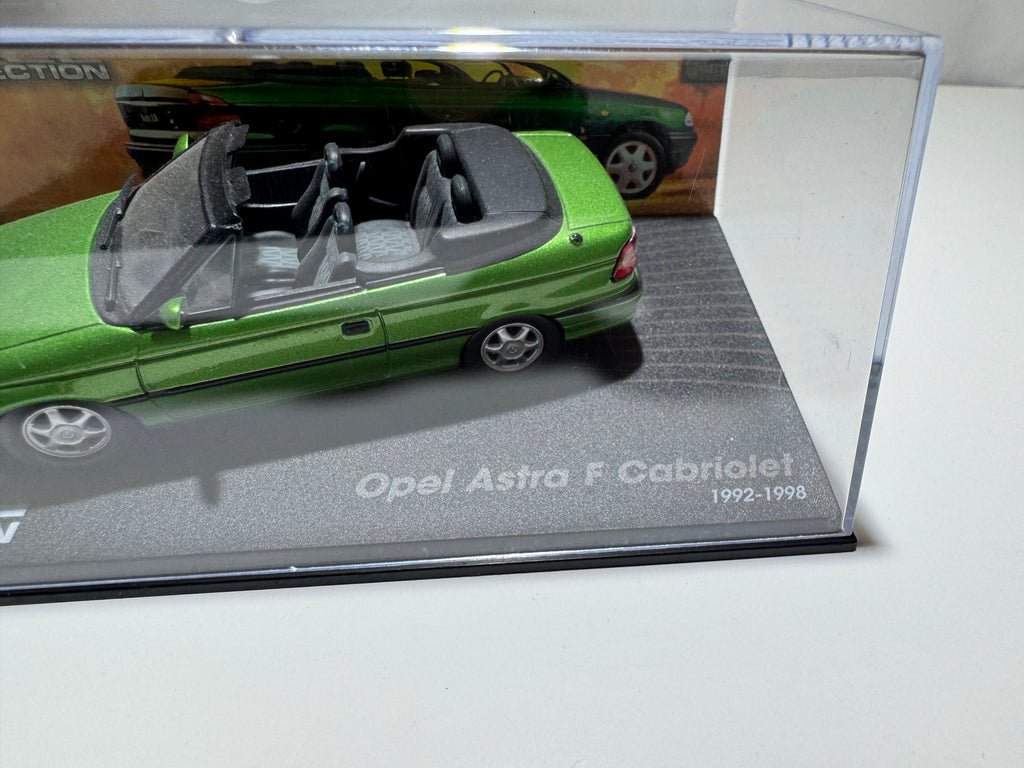 1:43 Atlas Opel Collection Opel Astra F Cabriolet 1992-98 Grün OVP #503