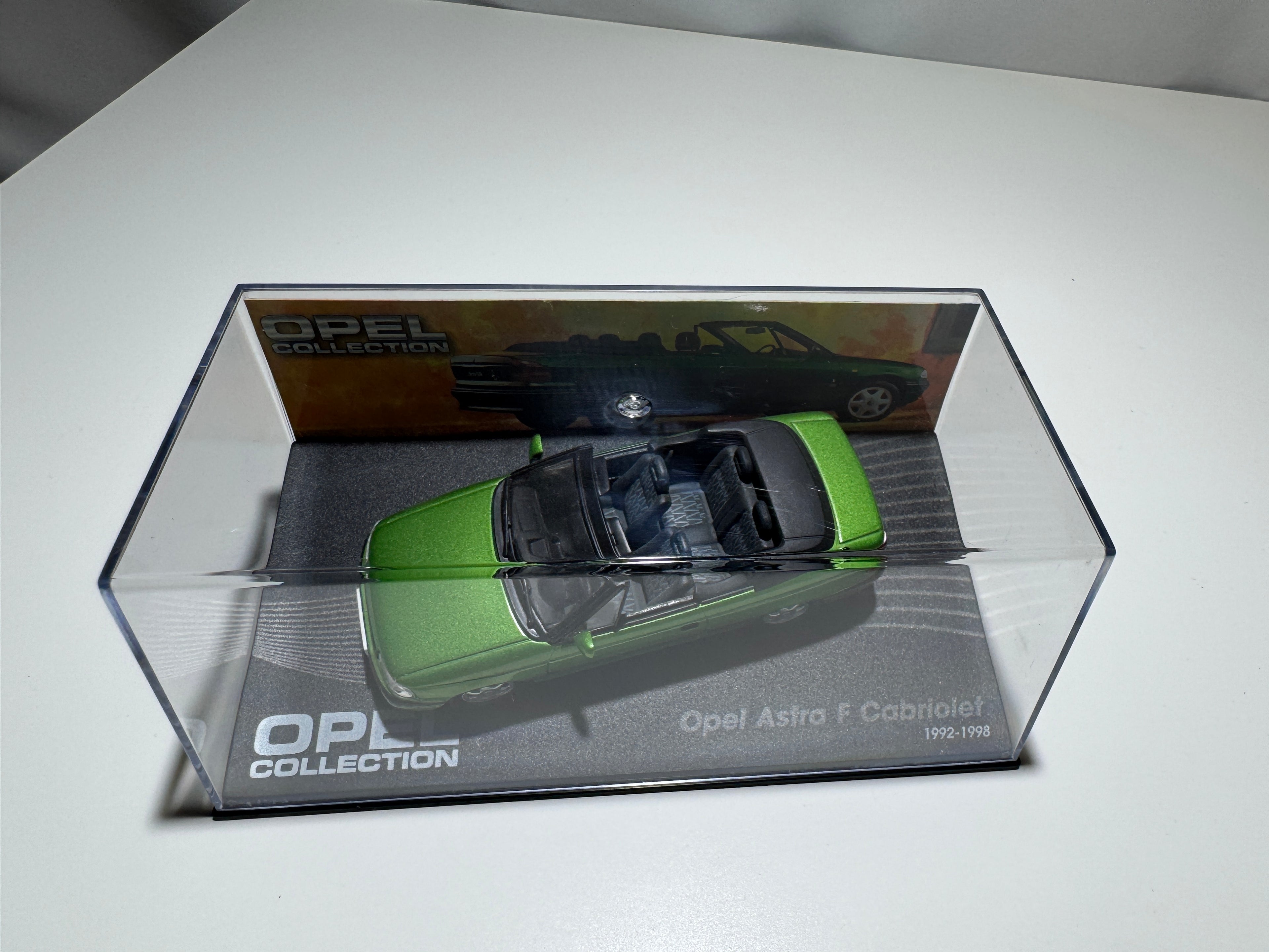 1:43 Atlas Opel Collection Opel Astra F Cabriolet 1992-98 Grün OVP #503