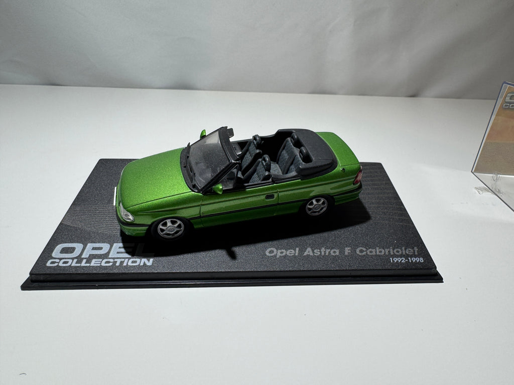 1:43 Atlas Opel Collection Opel Astra F Cabriolet 1992-98 Grün OVP #503