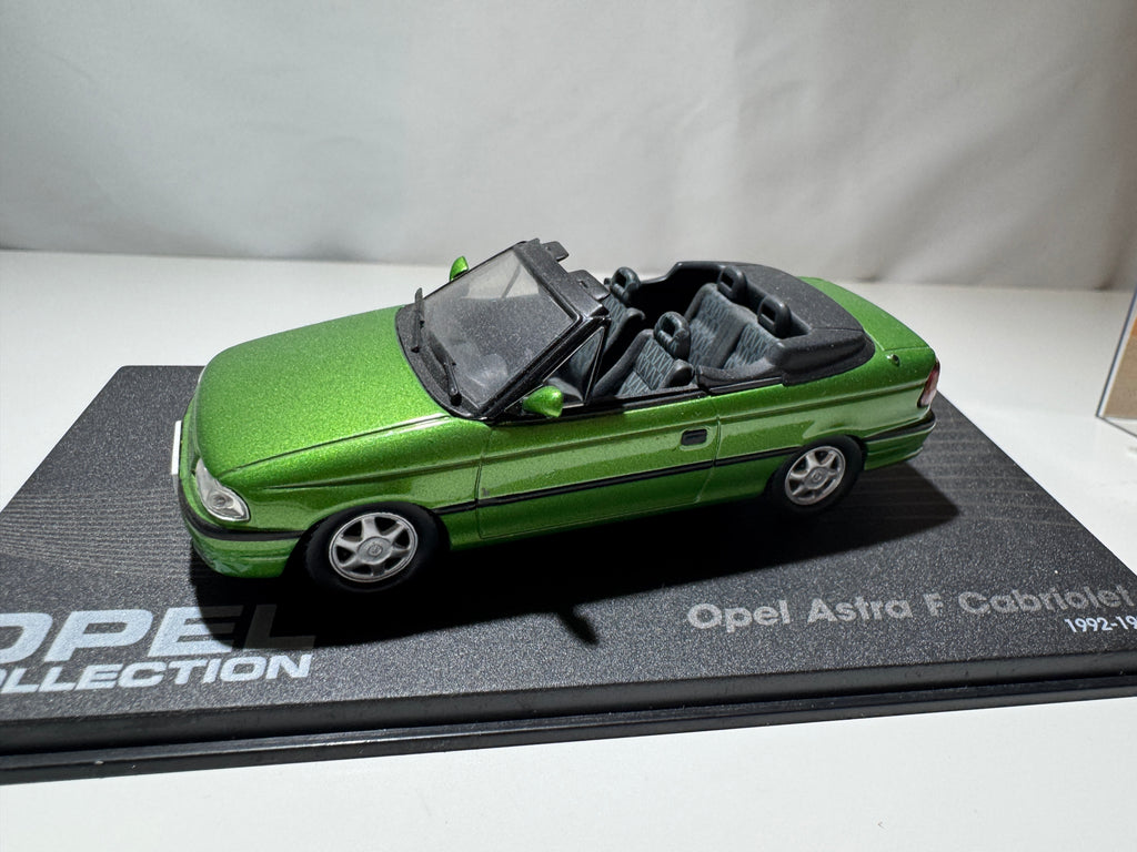 1:43 Atlas Opel Collection Opel Astra F Cabriolet 1992-98 Grün OVP #503