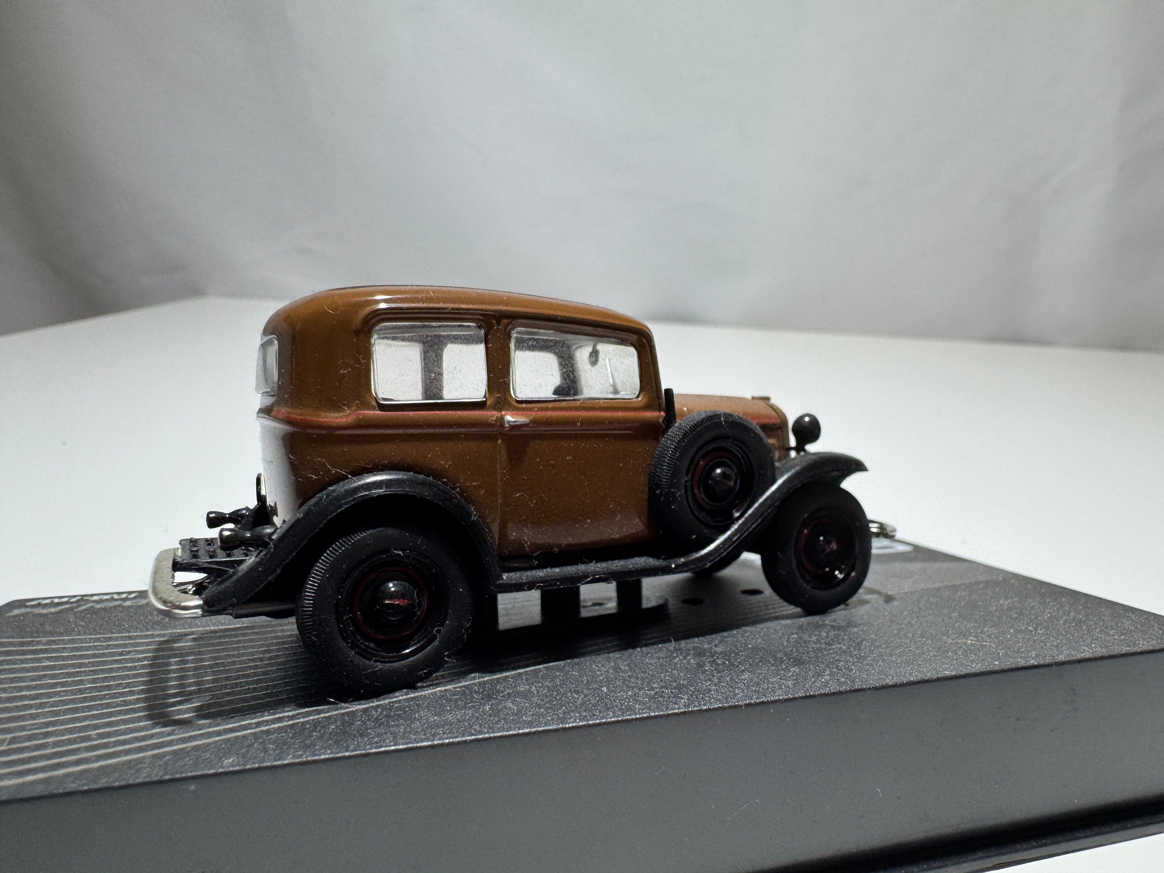 1:43 Atlas Opel Collection Opel P4 Braun OVP #506