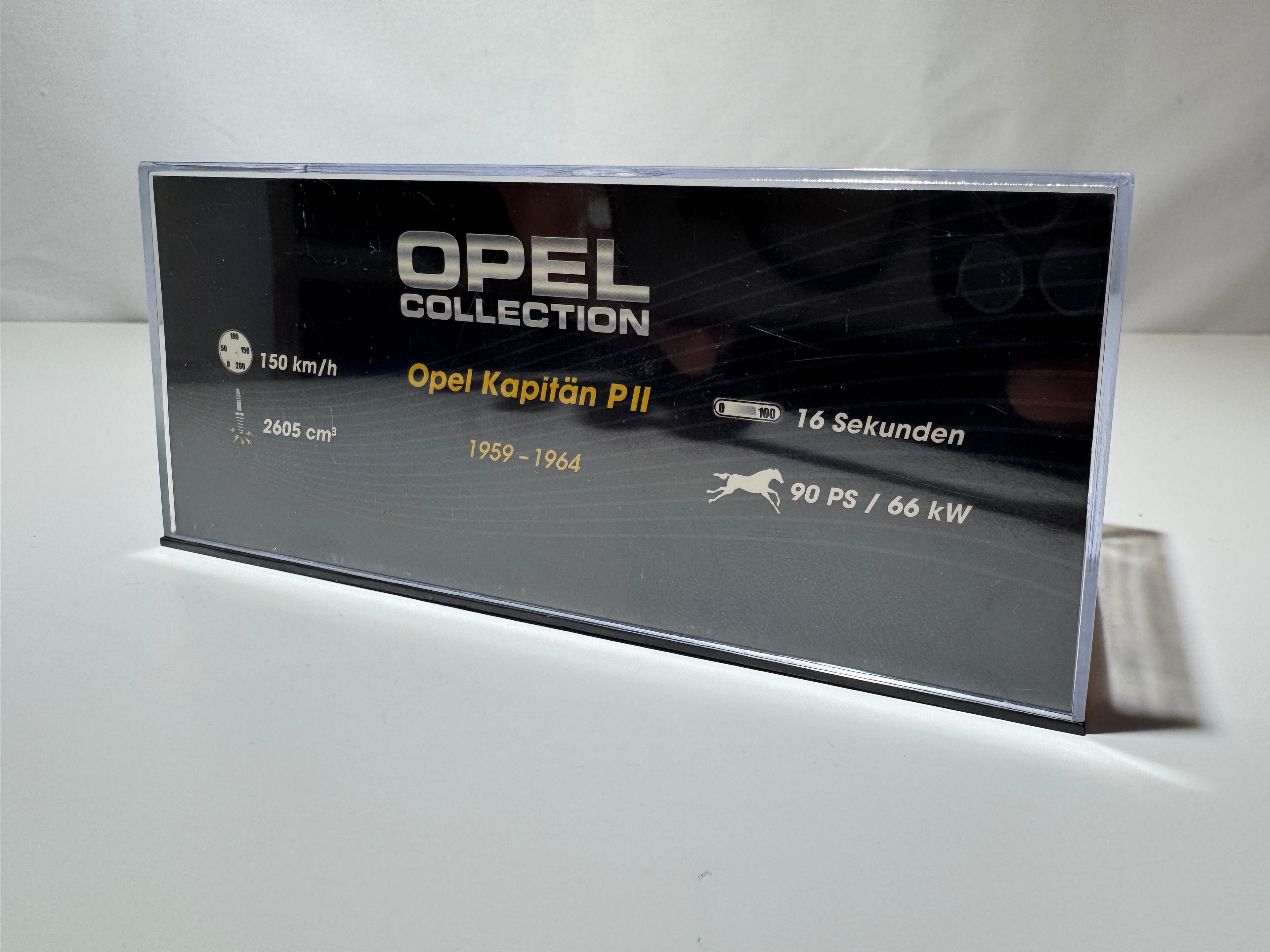 1:43 Atlas Opel Collection Opel Kapitän P11 1959-64 Rot-Weiß OVP #508