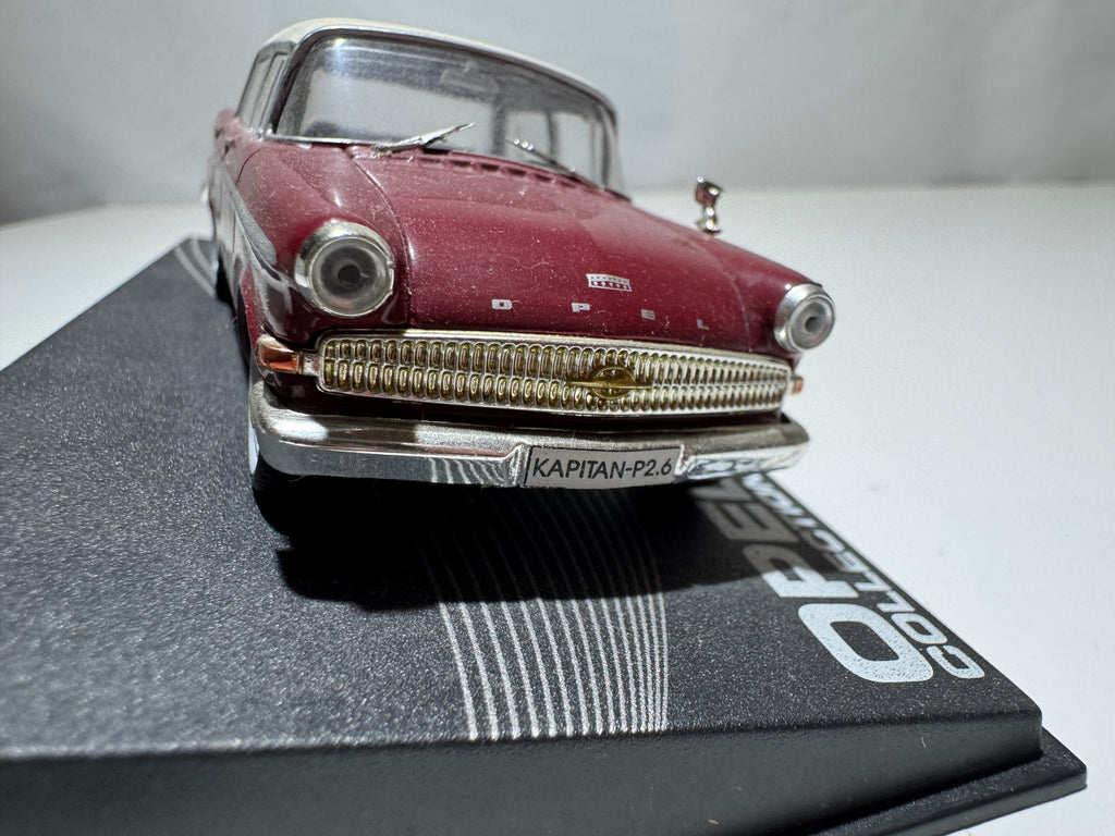 1:43 Atlas Opel Collection Opel Kapitän P11 1959-64 Rot-Weiß OVP #508