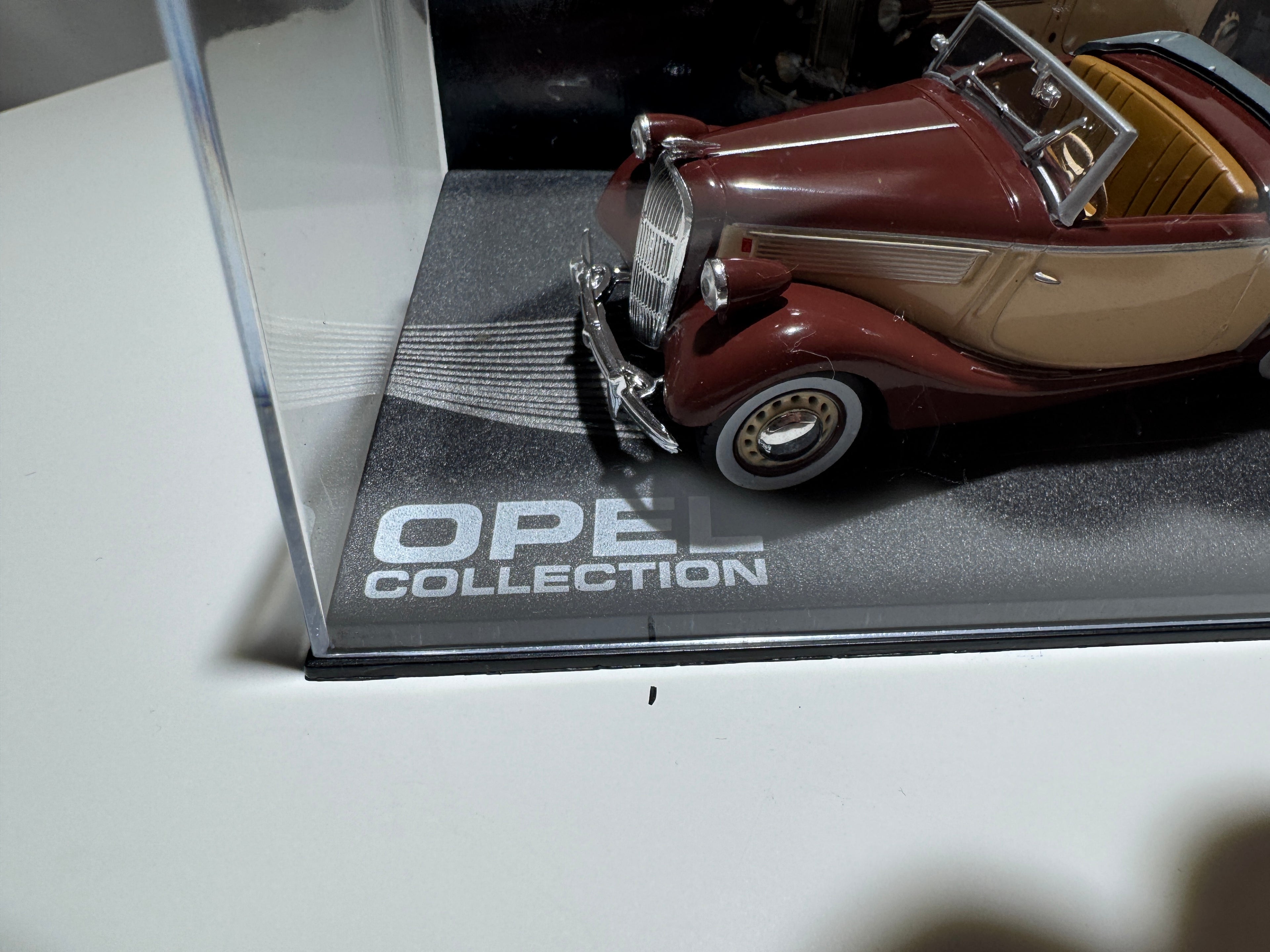 1:43 Atlas Opel Collection Opel Super 6 1937-38 Braun OVP #511