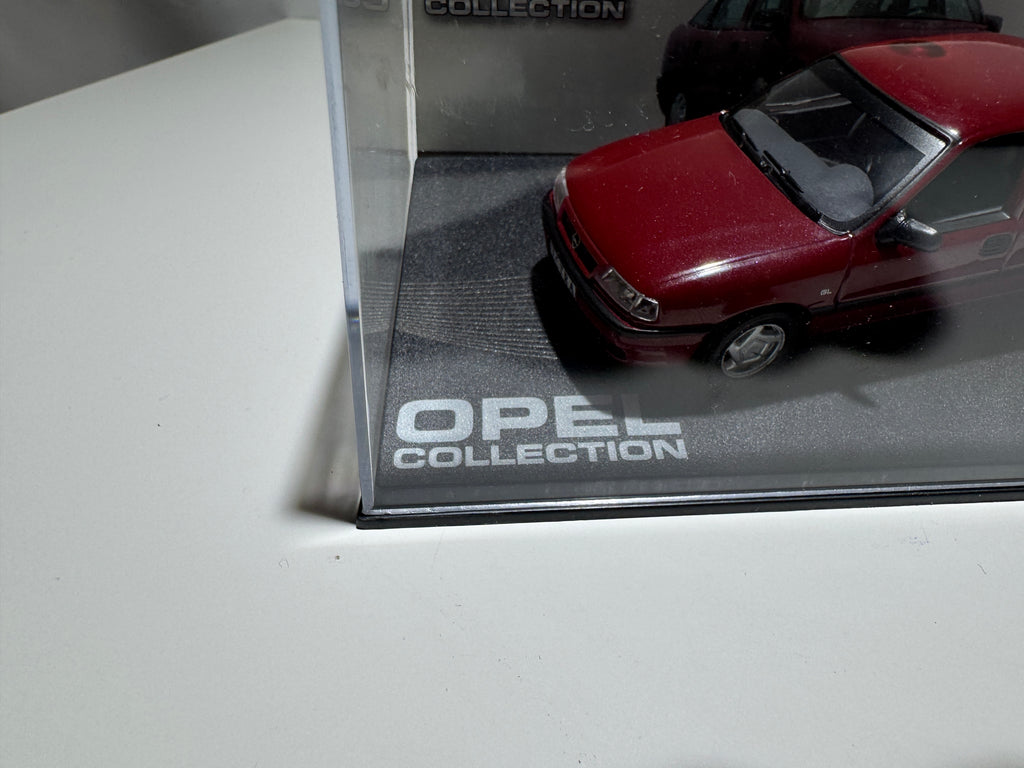 1:43 Atlas Opel Collection Opel Vectra A GL 1988-95 Rot OVP #517