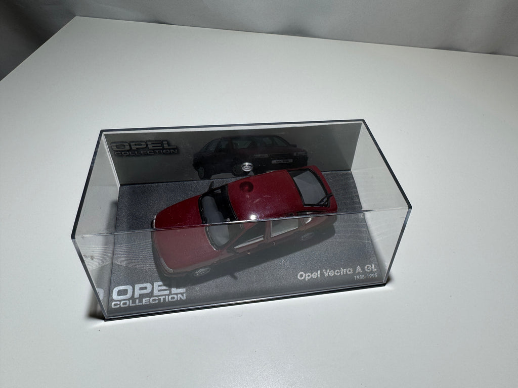 1:43 Atlas Opel Collection Opel Vectra A GL 1988-95 Rot OVP #517