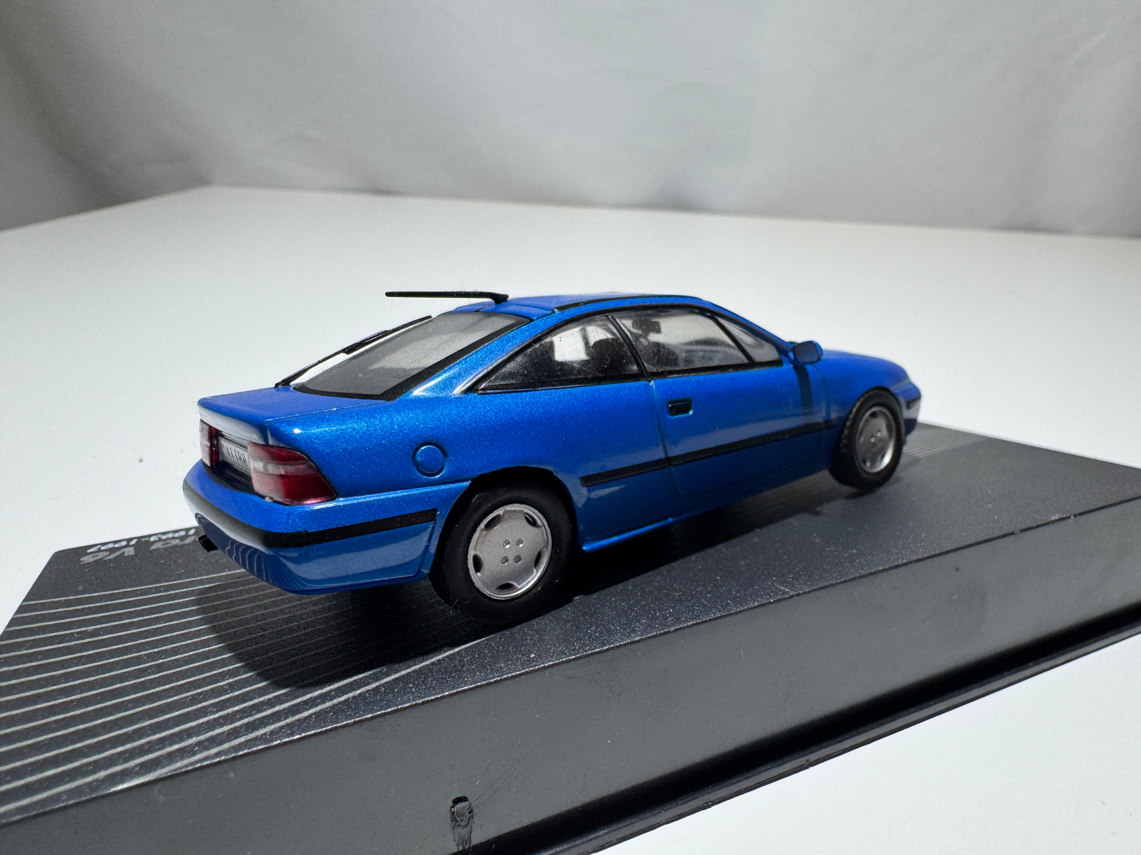 1:43 Atlas Opel Collection Opel Calibra V6 Blau OVP #519