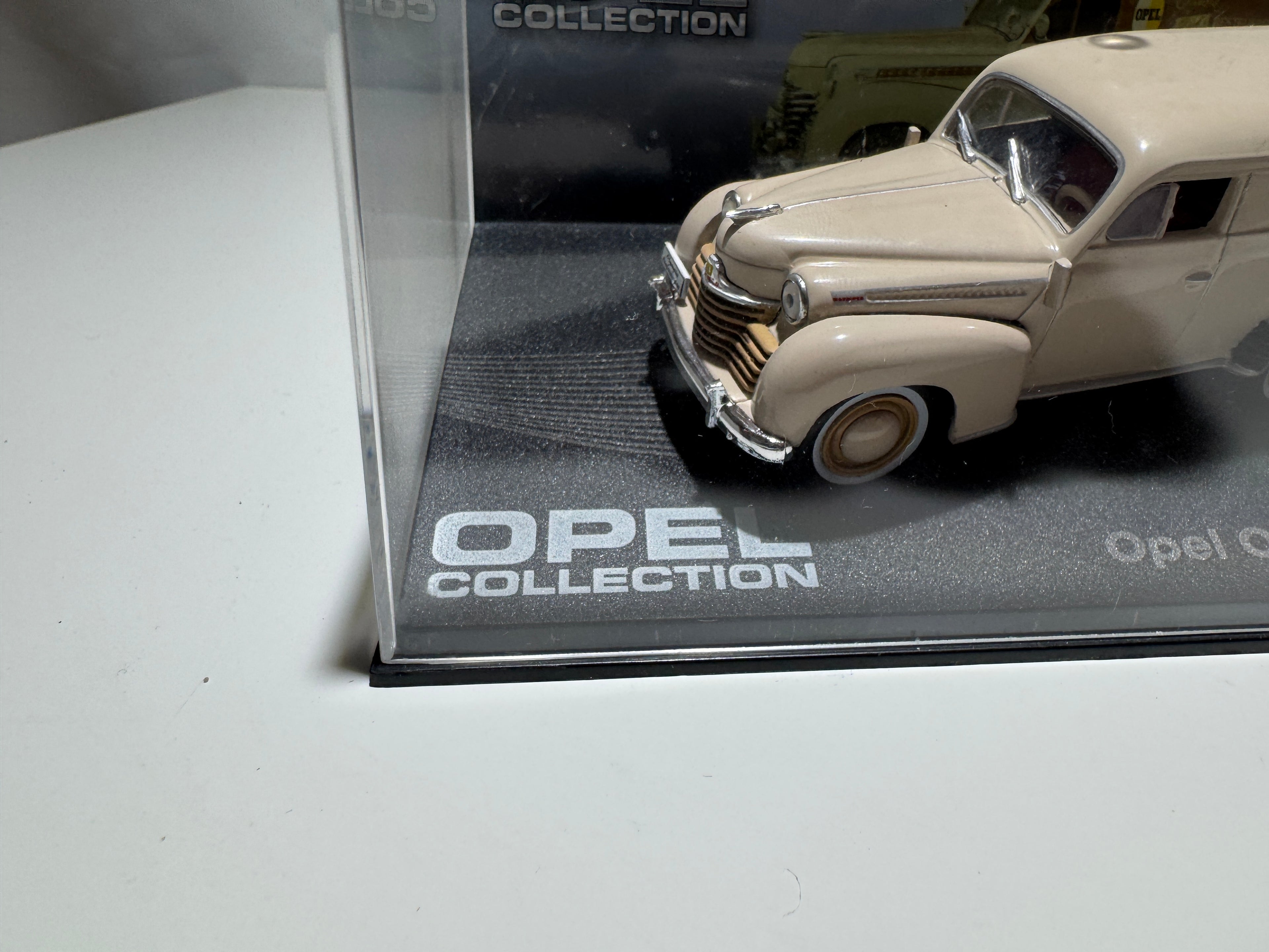 1:43 Atlas Opel Collection Opel Olympia Kastenwagen 1950-53 Braun OVP #525