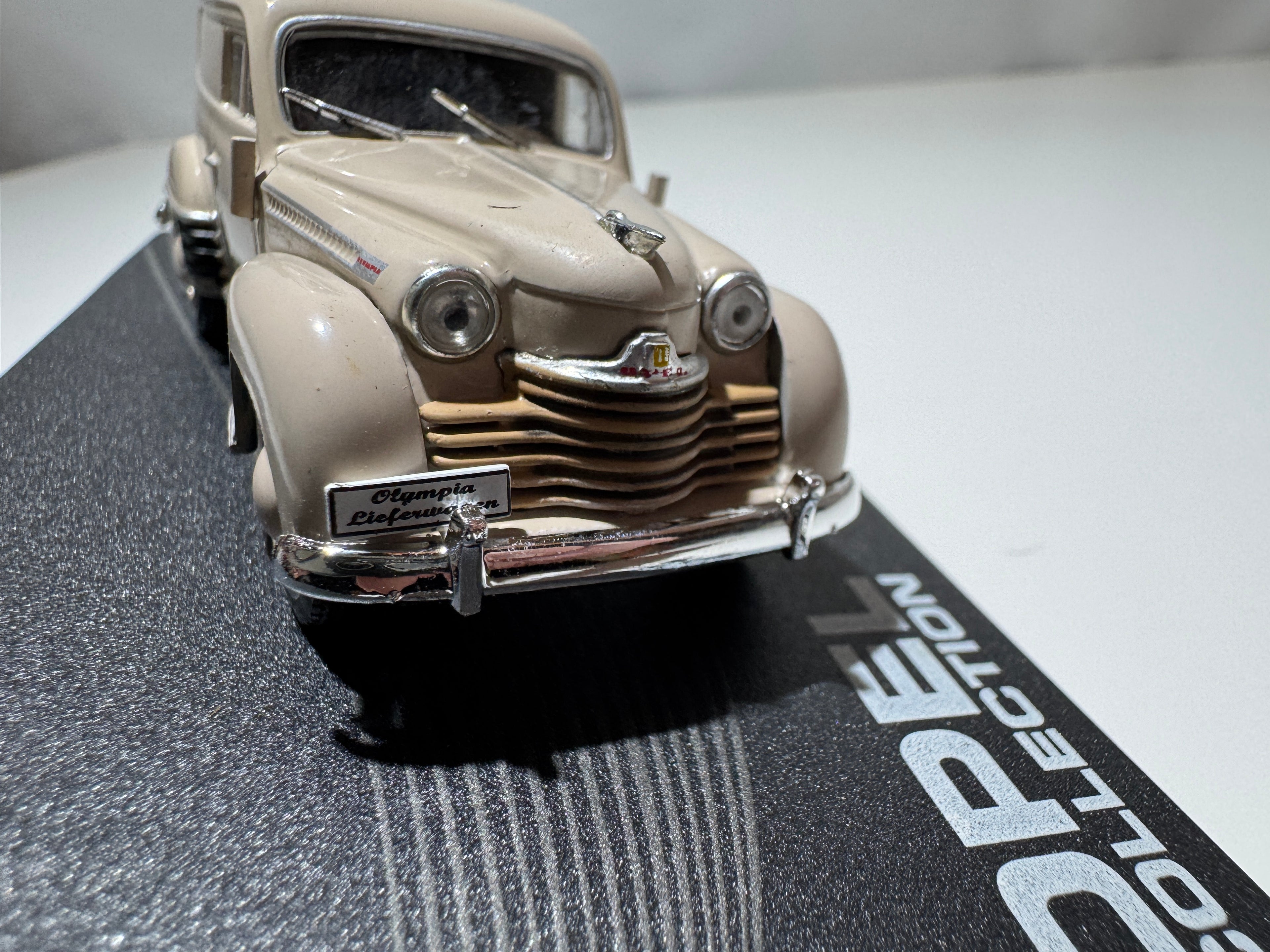 1:43 Atlas Opel Collection Opel Olympia Kastenwagen 1950-53 Braun OVP #525