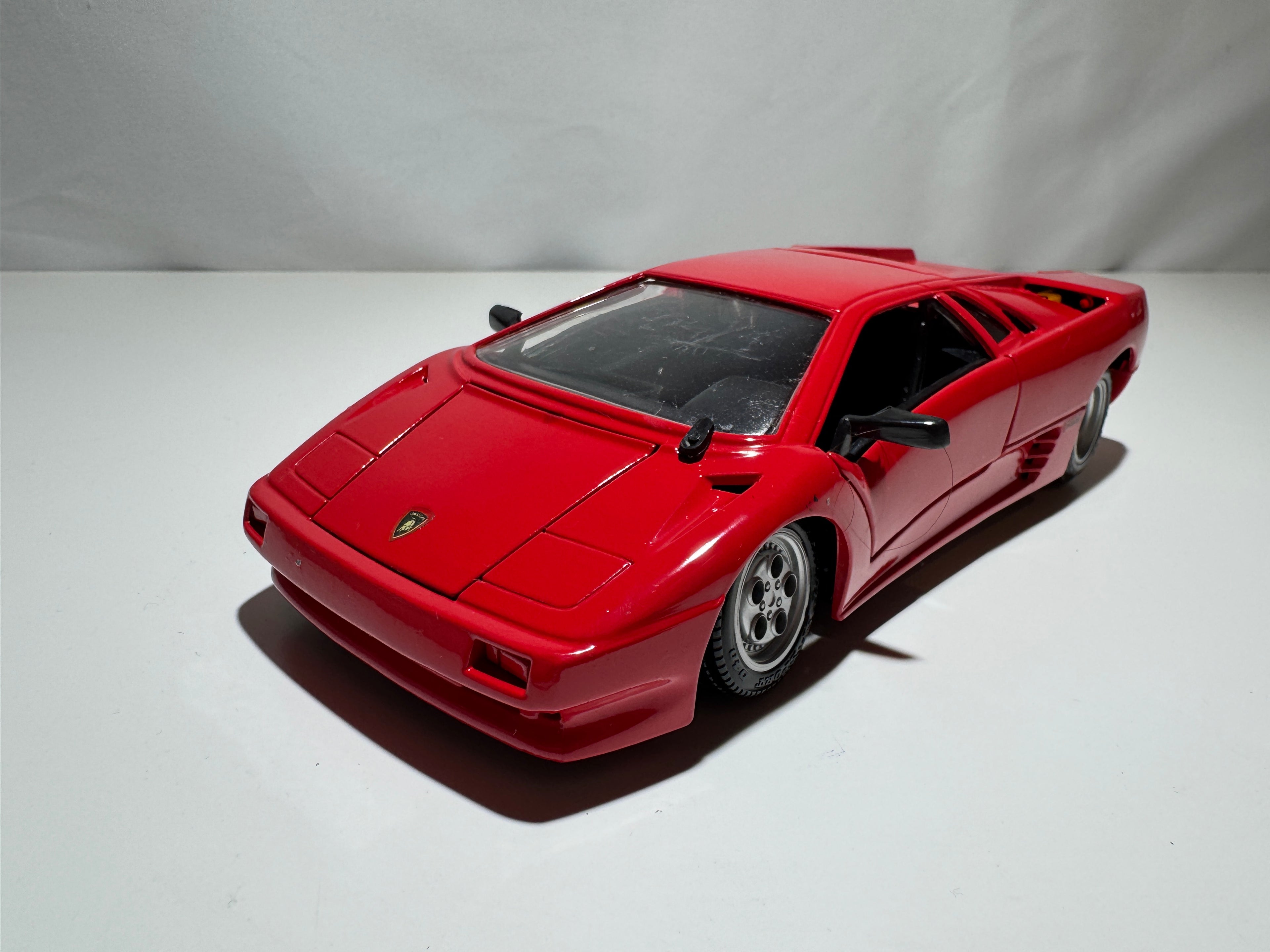 1:24 Maisto Lamborghini Diablo Rot #529