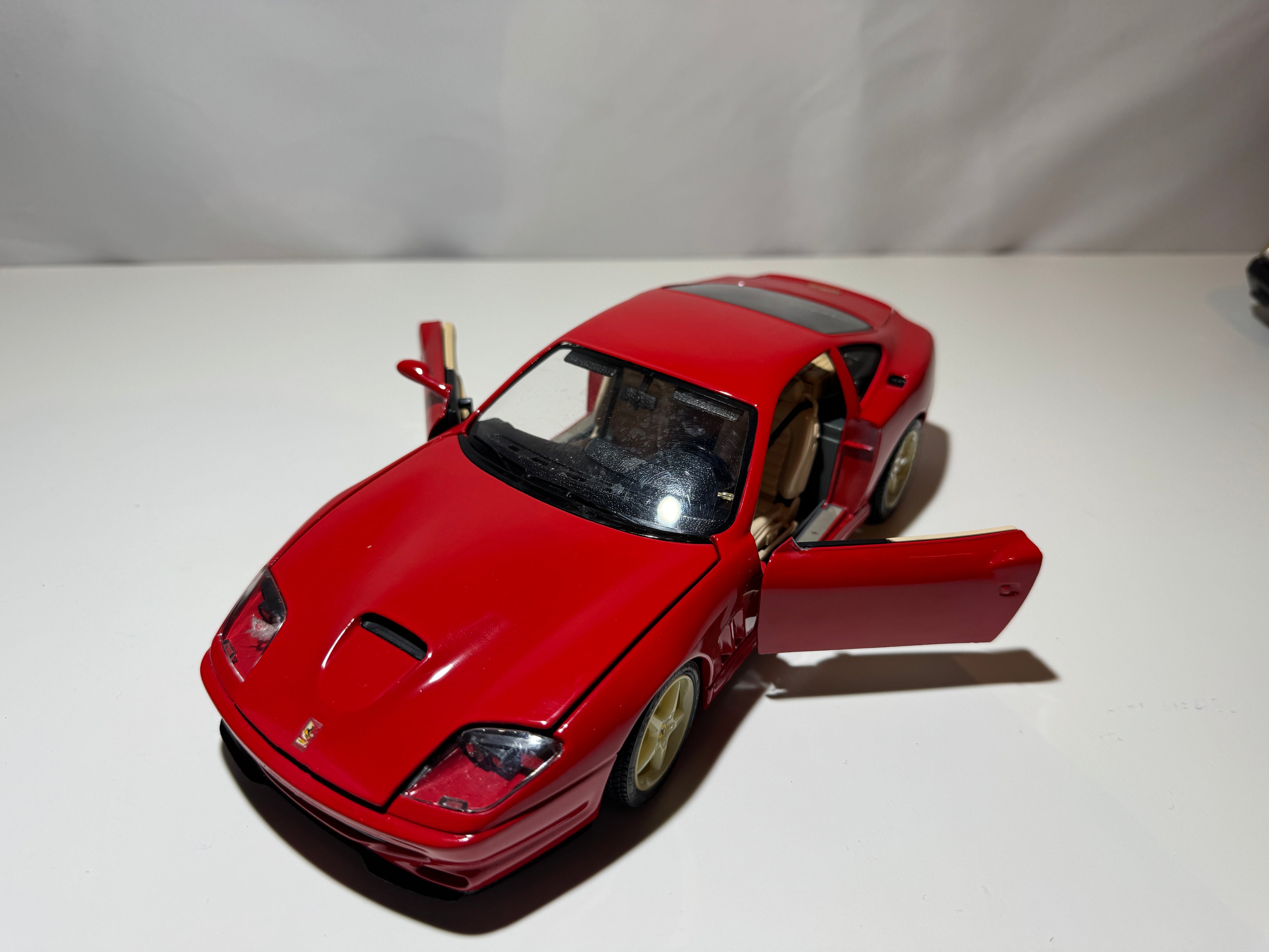 1:18 Bburago Ferrari 550 Maranello 1996 Rot #531
