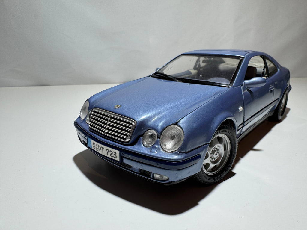 1:18 Anson Mercedes-Benz CLK Blau #533