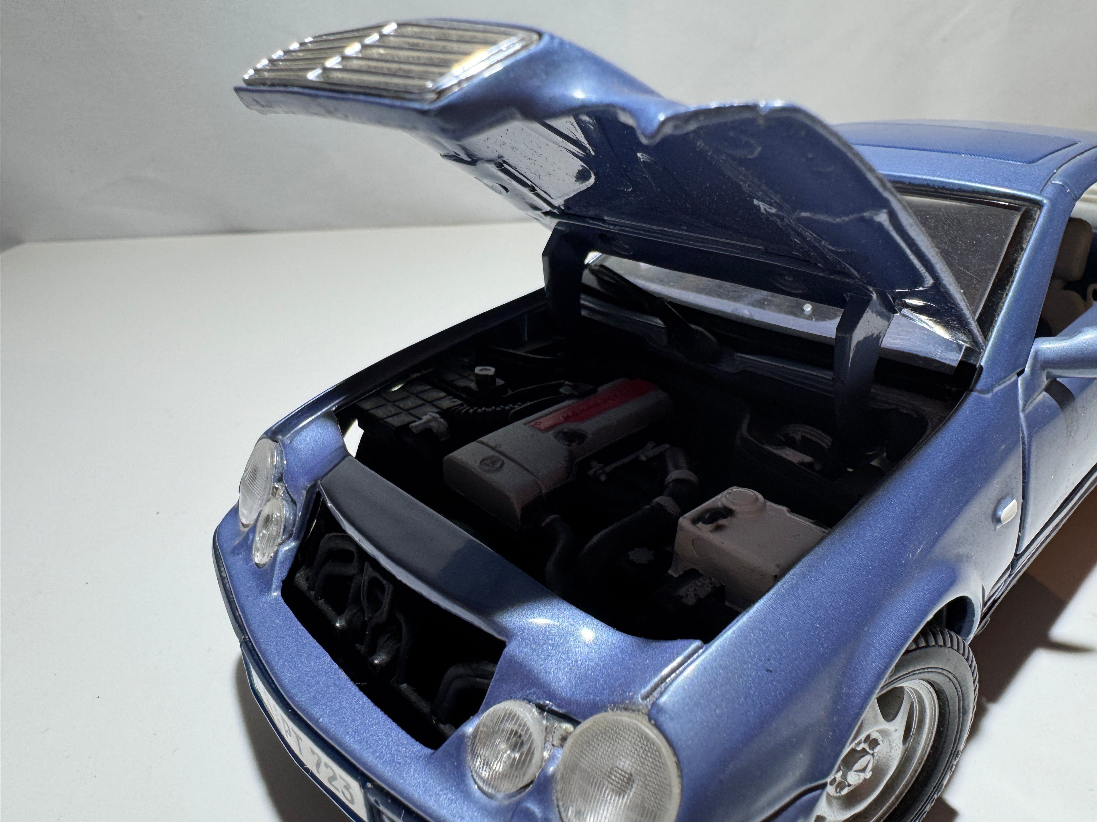 1:18 Anson Mercedes-Benz CLK Blau #533