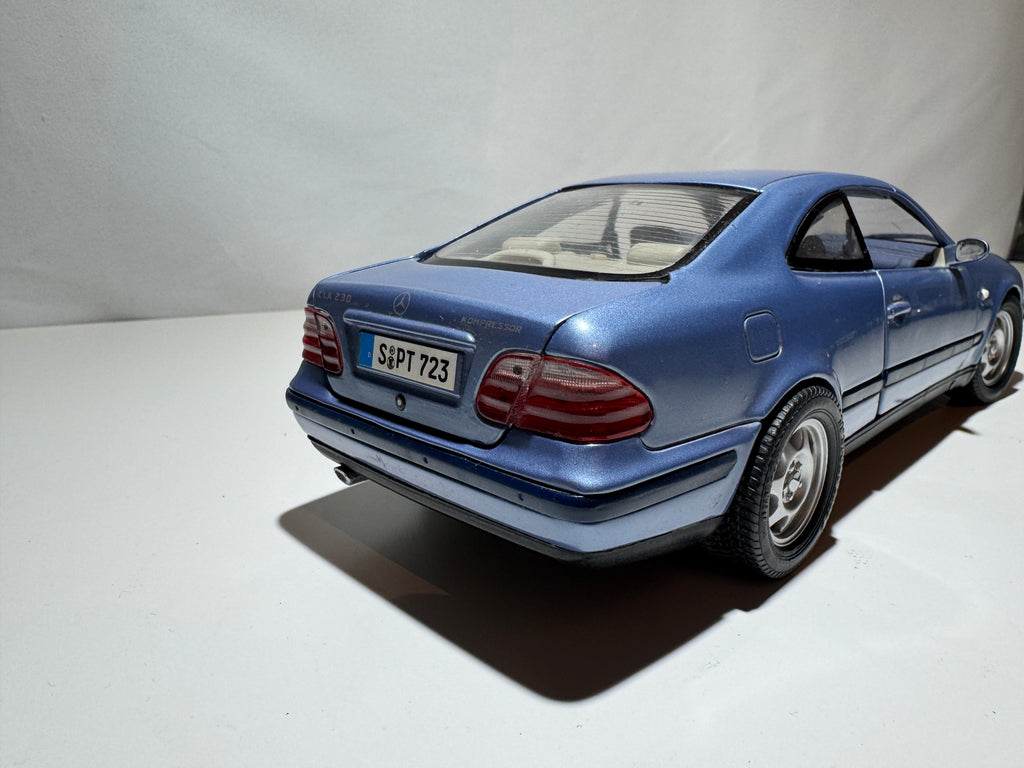 1:18 Anson Mercedes-Benz CLK Blau #533