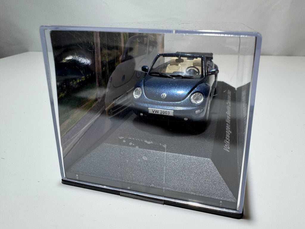 1:43 VW Volkswagen New Beetle Cabriolet 2003 Blau Neu OVP #536